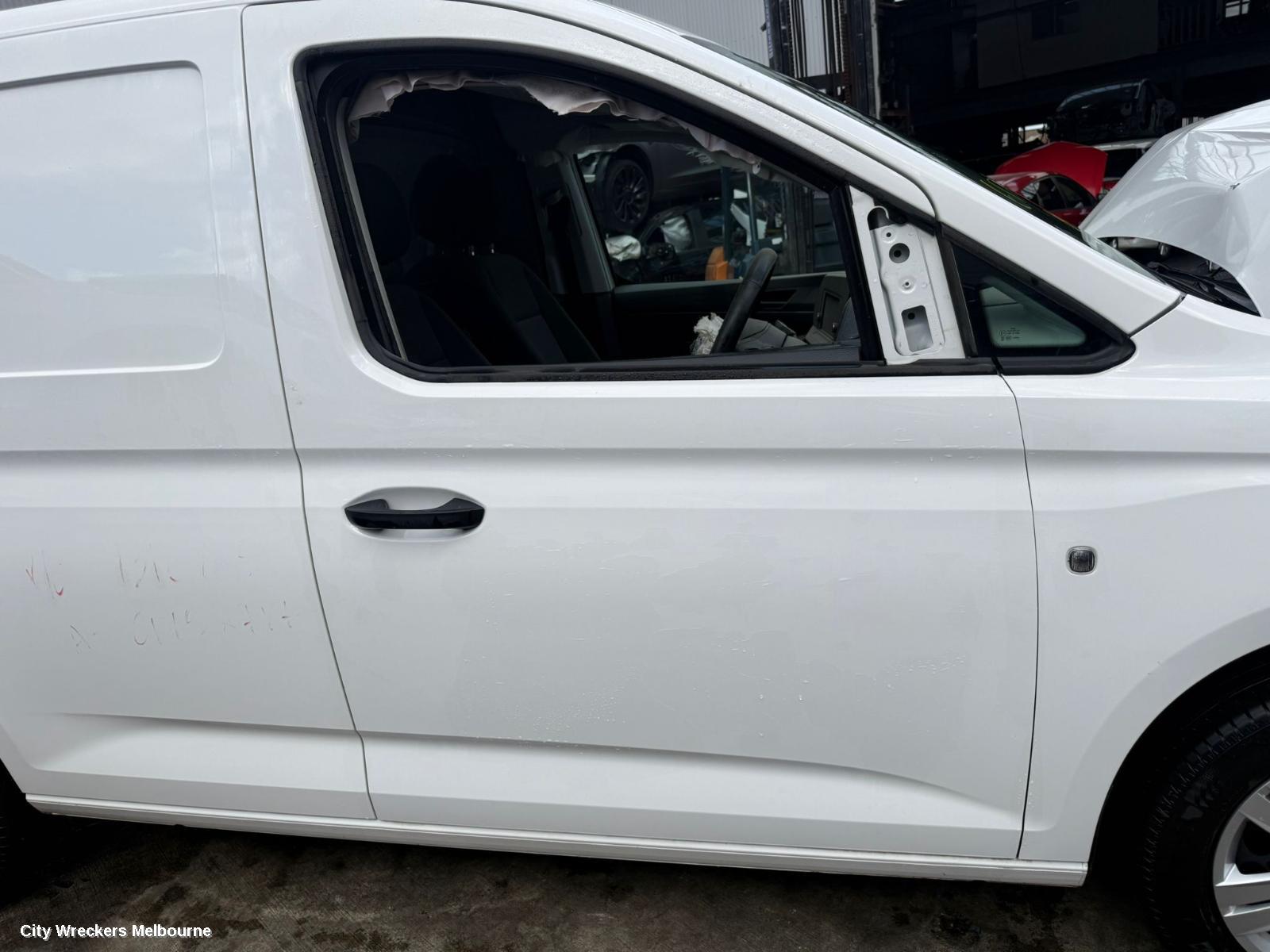 VOLKSWAGEN CADDY RIGHT FRONT HUB ASSEMBLY, 5, 03/2021 ONWARDS