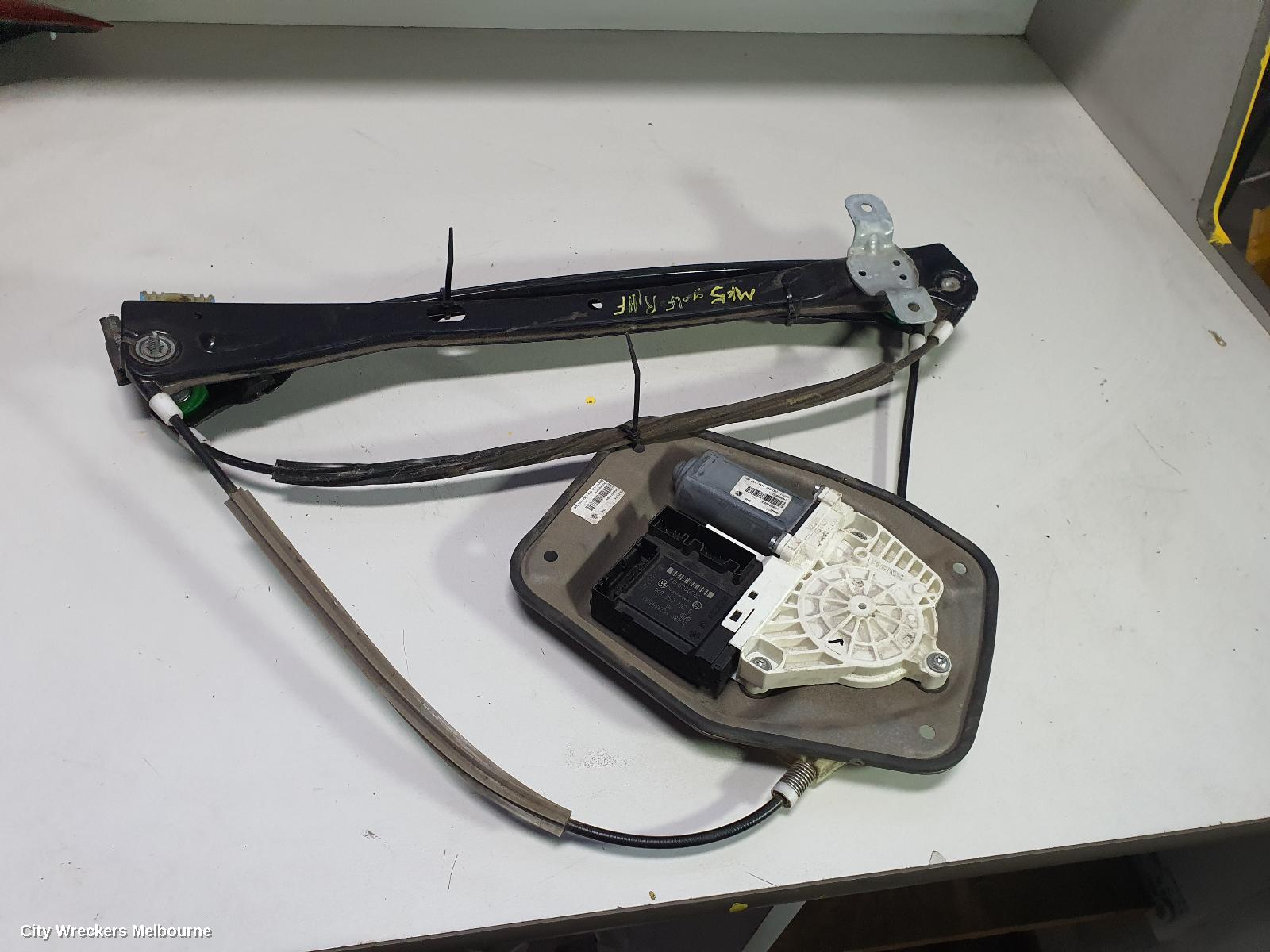 VOLKSWAGEN GOLF RF WINDOW REGULATOR