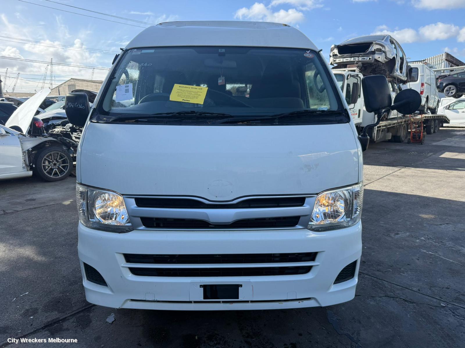 TOYOTA HIACE RIGHT FRONT HUB ASSEMBLY, TRH/KDH, ABS TYPE, 2WD, 01/2005 - 04/2019