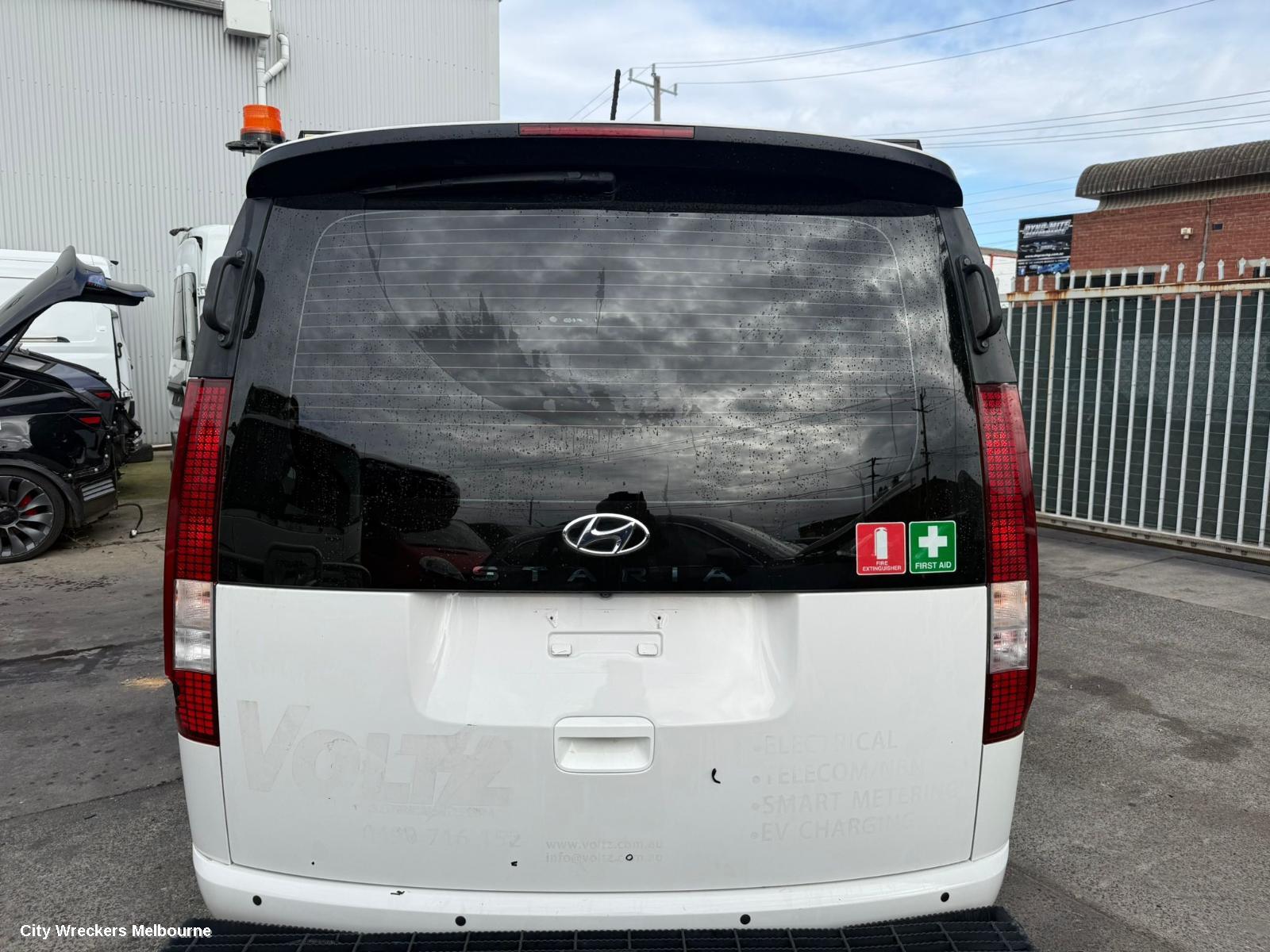 HYUNDAI STARIA LEFT DOOR MIRROR, US4, COLOUR CODED, W/ AUTO POWER FOLD, HEATED, BLIND SPOT, CAMERA TYPE, 04/2021 ONWARDS
