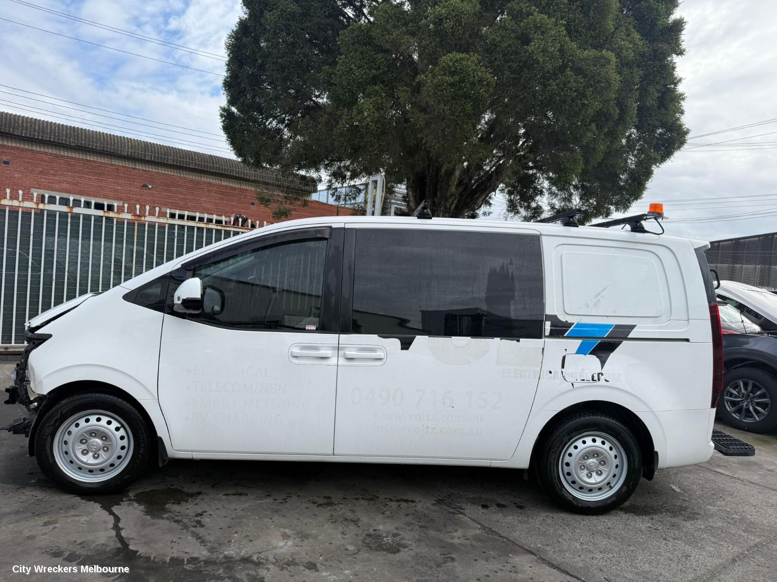 HYUNDAI STARIA LEFT DOOR MIRROR, US4, COLOUR CODED, W/ AUTO POWER FOLD, HEATED, BLIND SPOT, CAMERA TYPE, 04/2021 ONWARDS