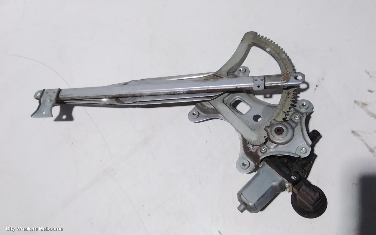 TOYOTA HIACE LEFT FRONT WINDOW REG/MOTOR, TRH/KDH, POWER, 03/2005 - 04/2019