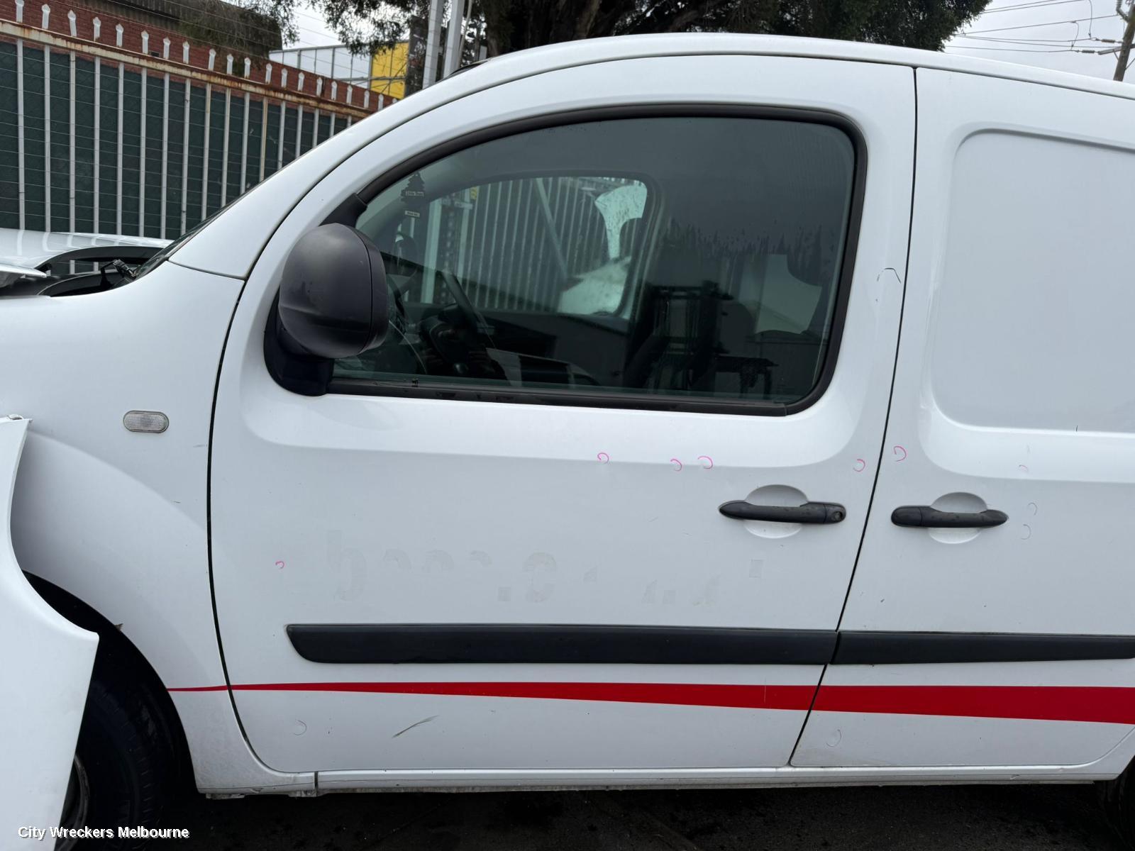 RENAULT KANGOO RIGHT DOOR MIRROR, X61, MANUAL FOLD, 10/2010 - 02/2022