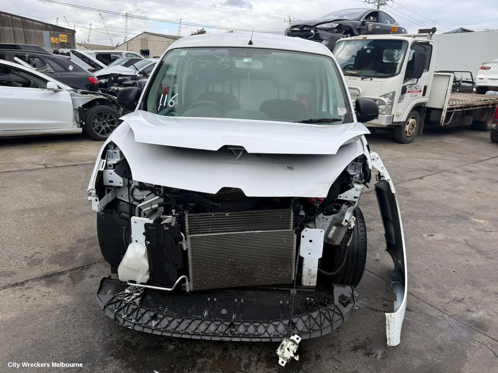 RENAULT KANGOO RIGHT DOOR MIRROR, X61, MANUAL FOLD, 10/2010 - 02/2022