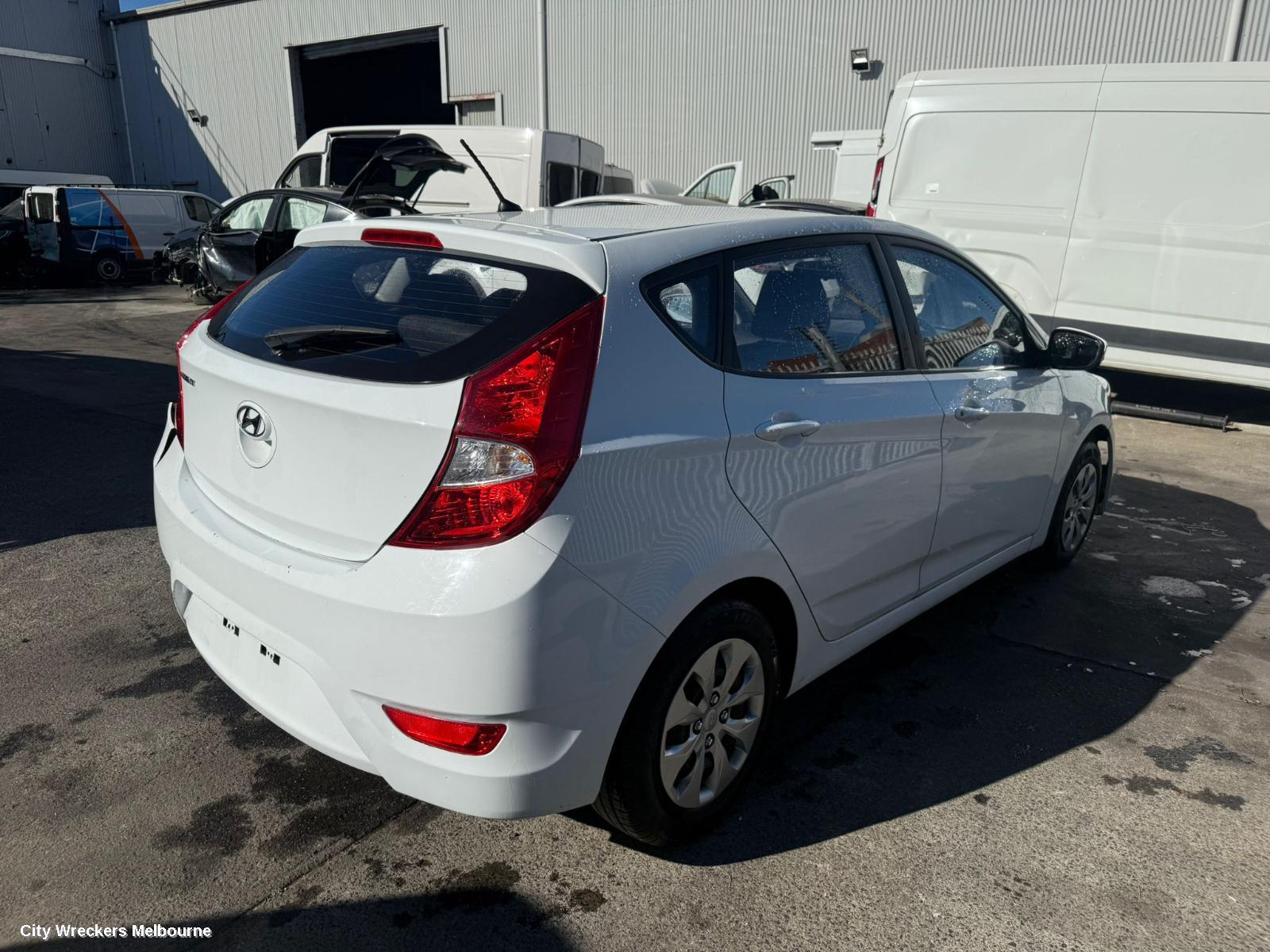 HYUNDAI ACCENT RIGHT FRONT DOOR WINDOW, RB, 05/2011 - 12/2019