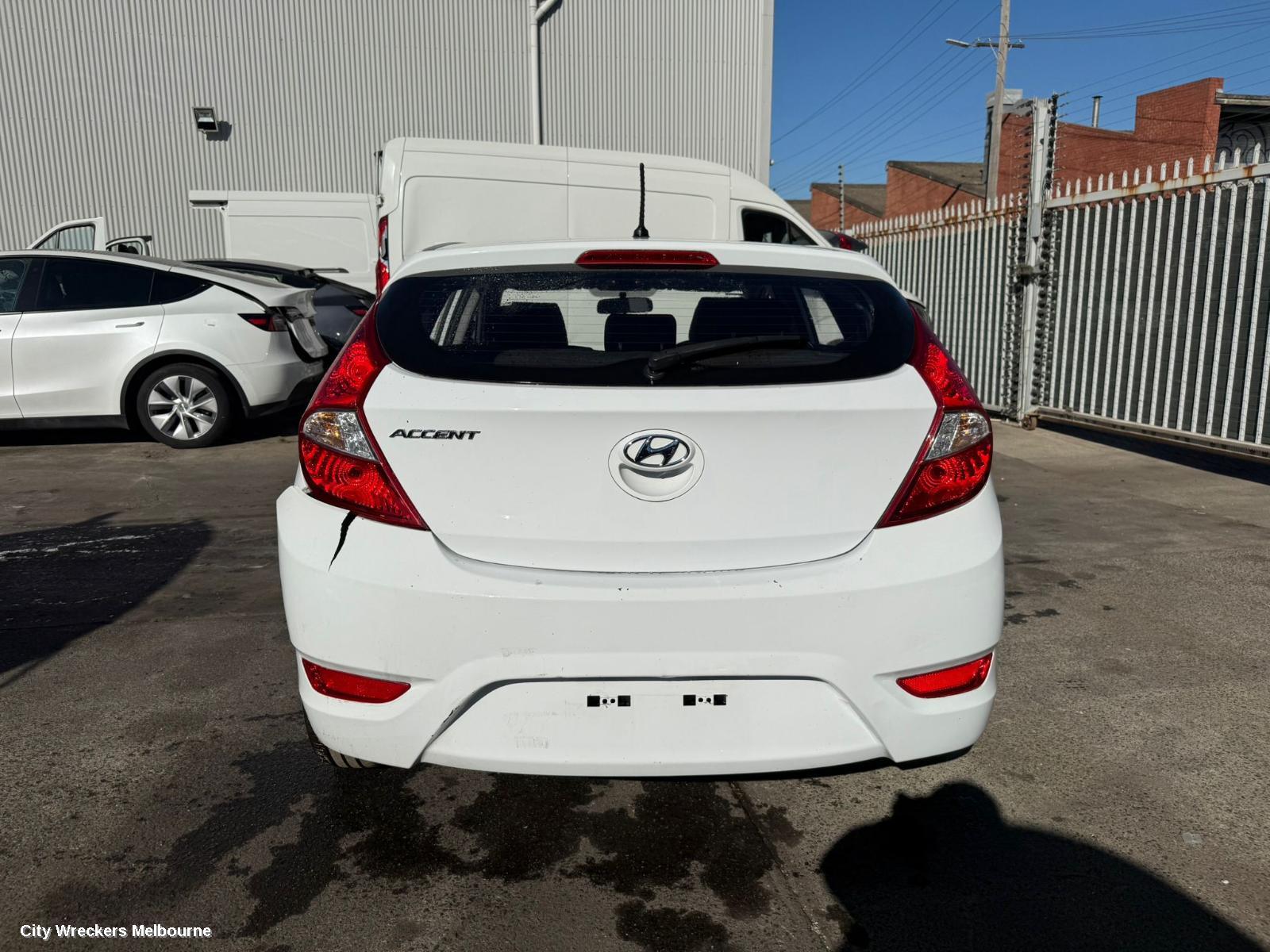 HYUNDAI ACCENT RIGHT FRONT DOOR WINDOW, RB, 05/2011 - 12/2019
