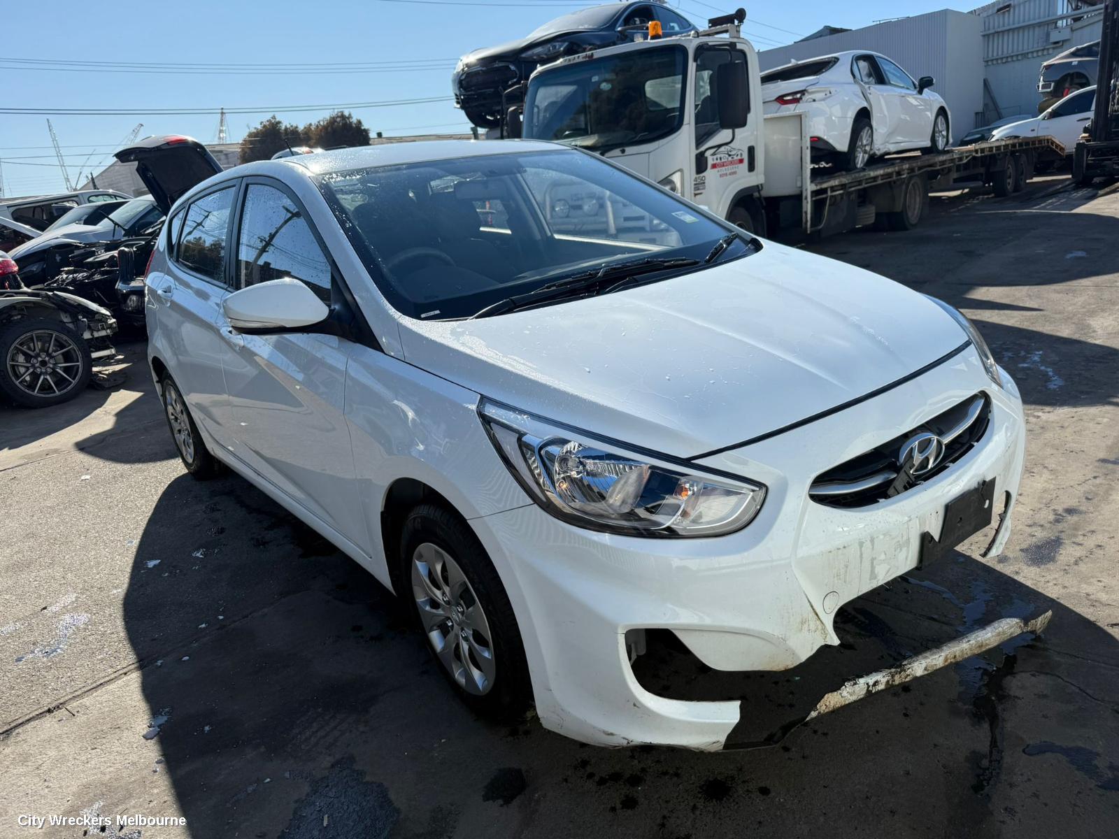 HYUNDAI ACCENT RIGHT FRONT DOOR WINDOW, RB, 05/2011 - 12/2019