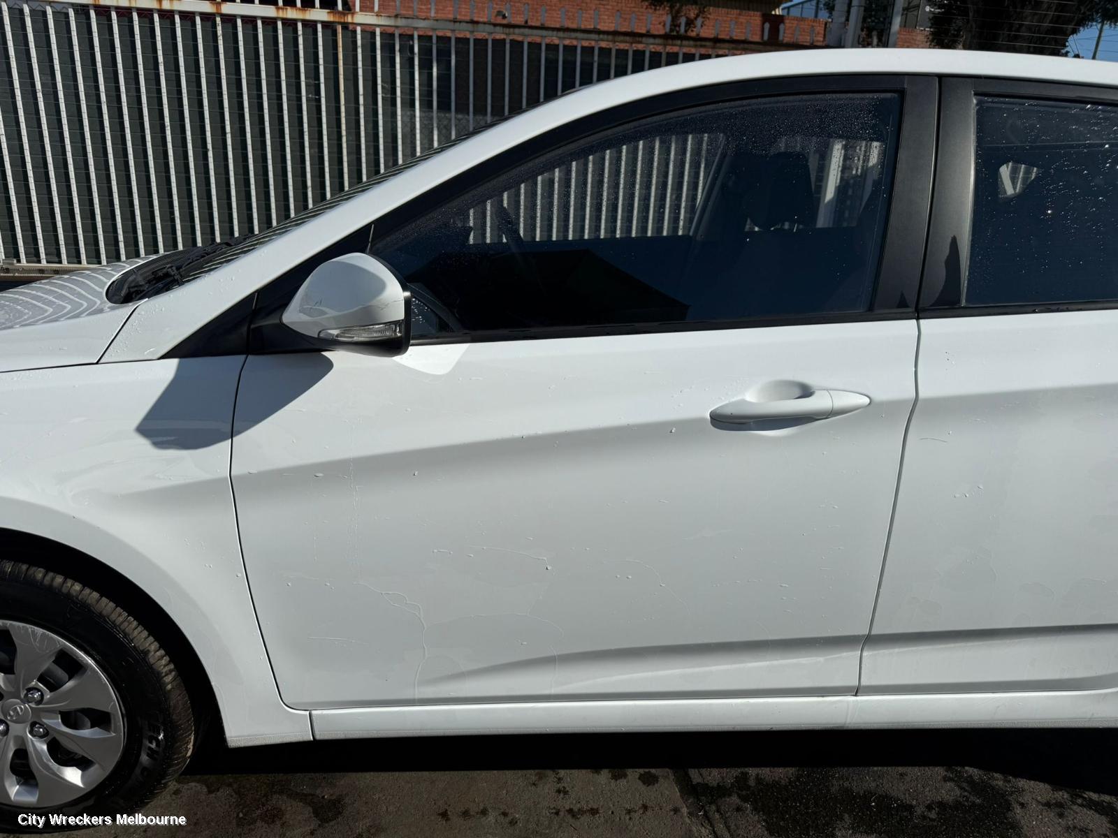 HYUNDAI ACCENT RIGHT FRONT DOOR WINDOW, RB, 05/2011 - 12/2019