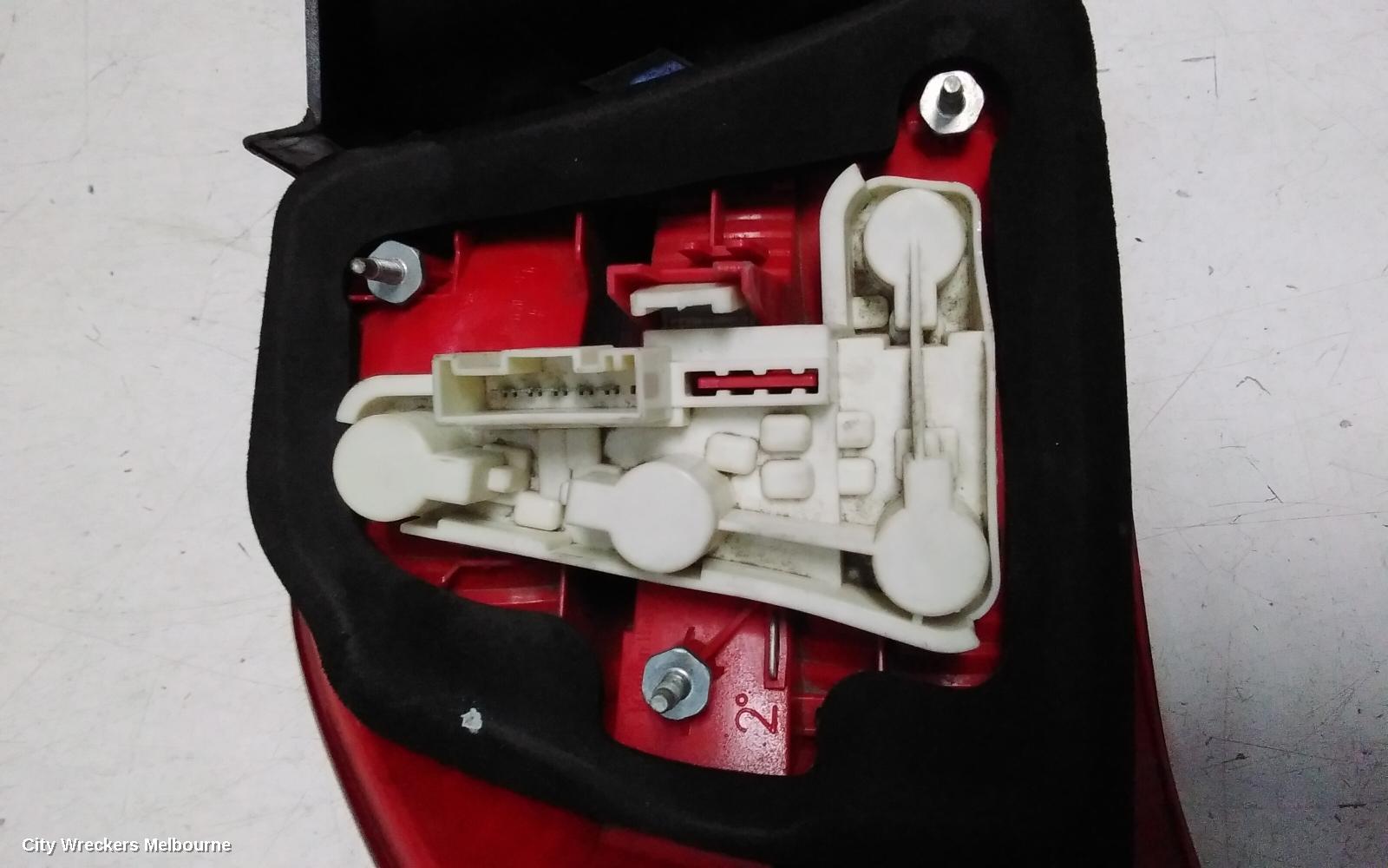 BMW 3 SERIES RIGHT TAILLIGHT, E90, SEDAN, NON LED TYPE, 03/2005 - 10/2008