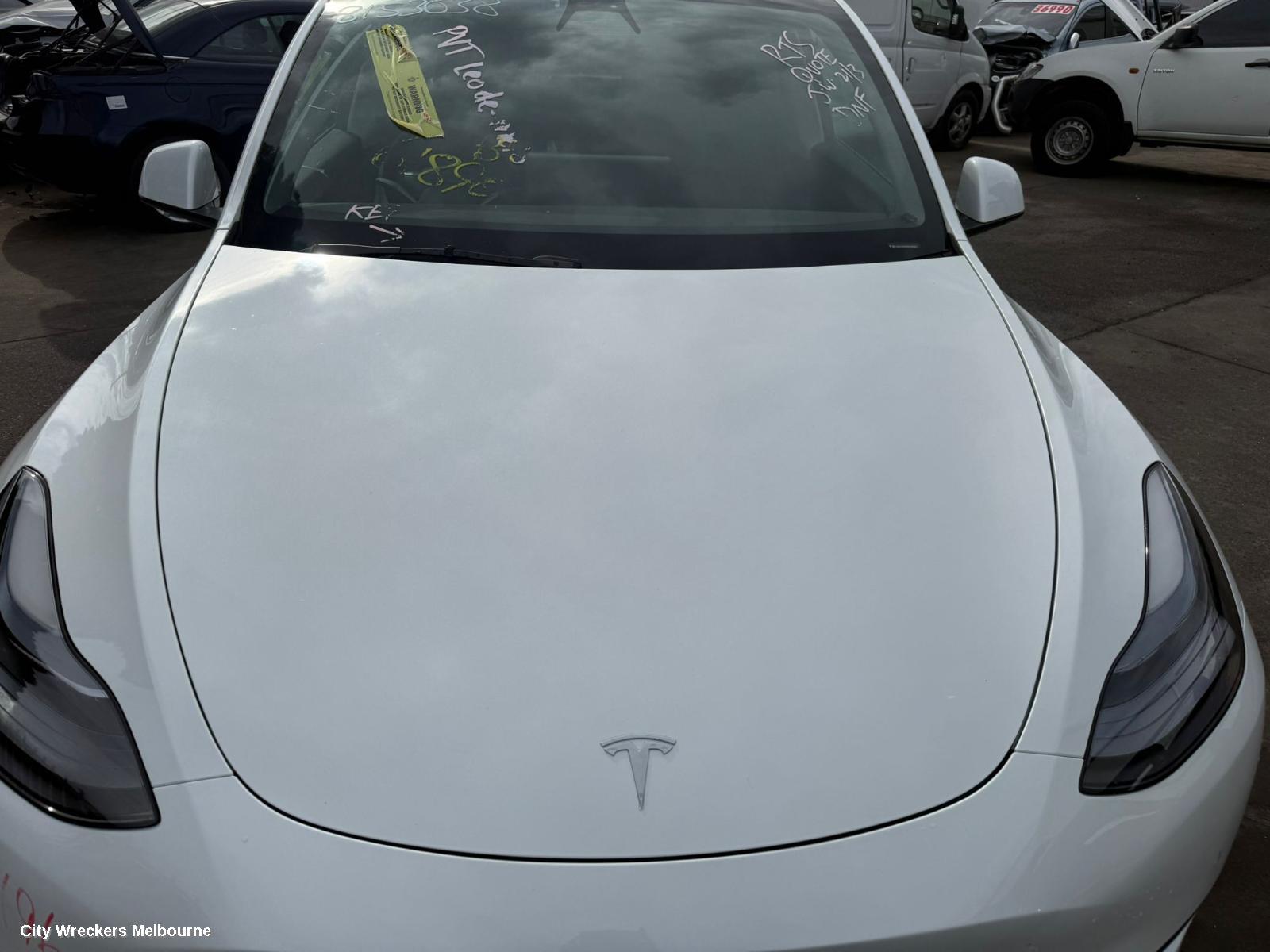 TESLA MODEL Y CONSOLE, 1ST GEN, 03/2022 ONWARDS