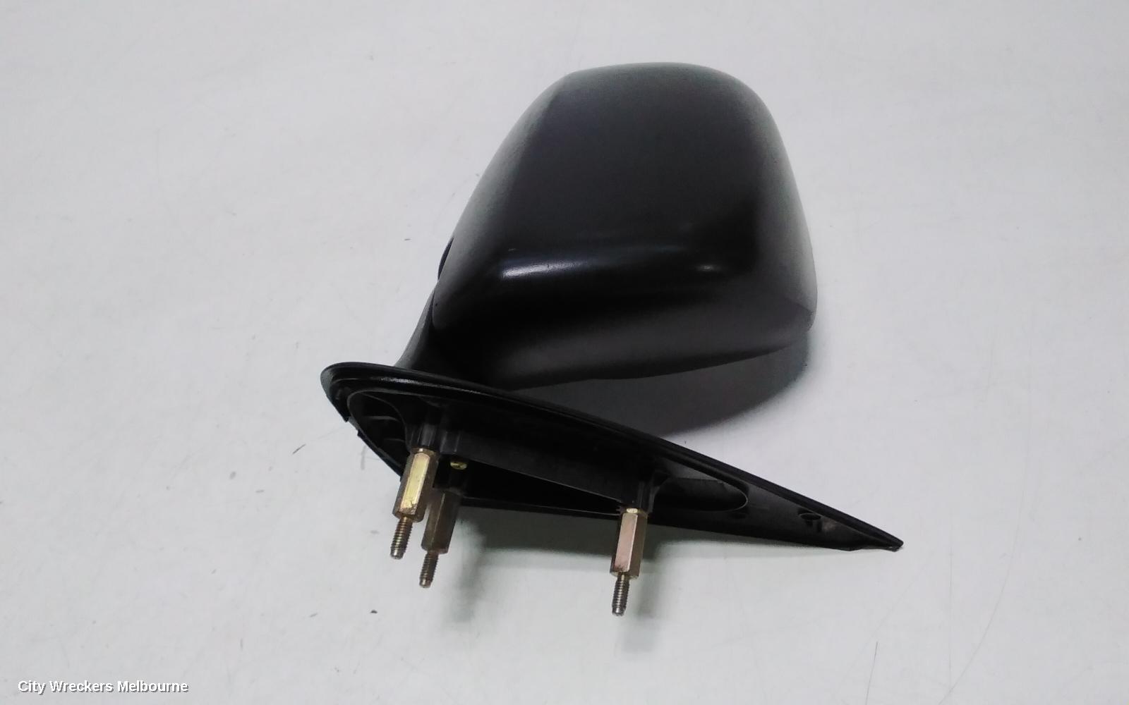 TOYOTA HILUX RIGHT DOOR MIRROR, MANUAL, BLACK, 03/2005 - 08/2015