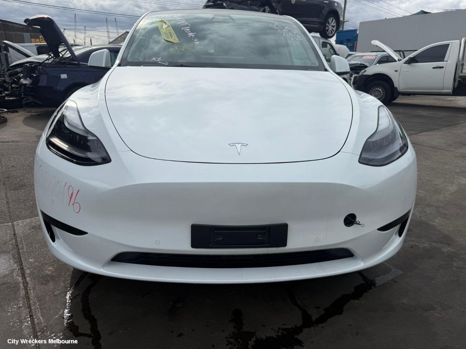 TESLA MODEL Y CONSOLE, 1ST GEN, 03/2022 ONWARDS