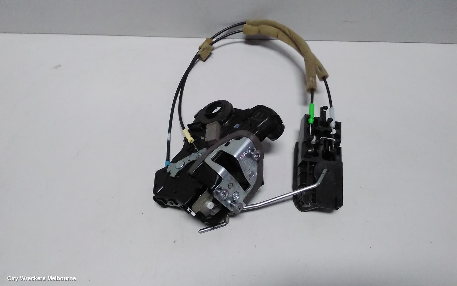 TOYOTA HIACE DOOR/BOOT/GATE LOCK, RIGHT FRONT DOOR LOCK, TRH/KDH, 03/2005 - 04/2019