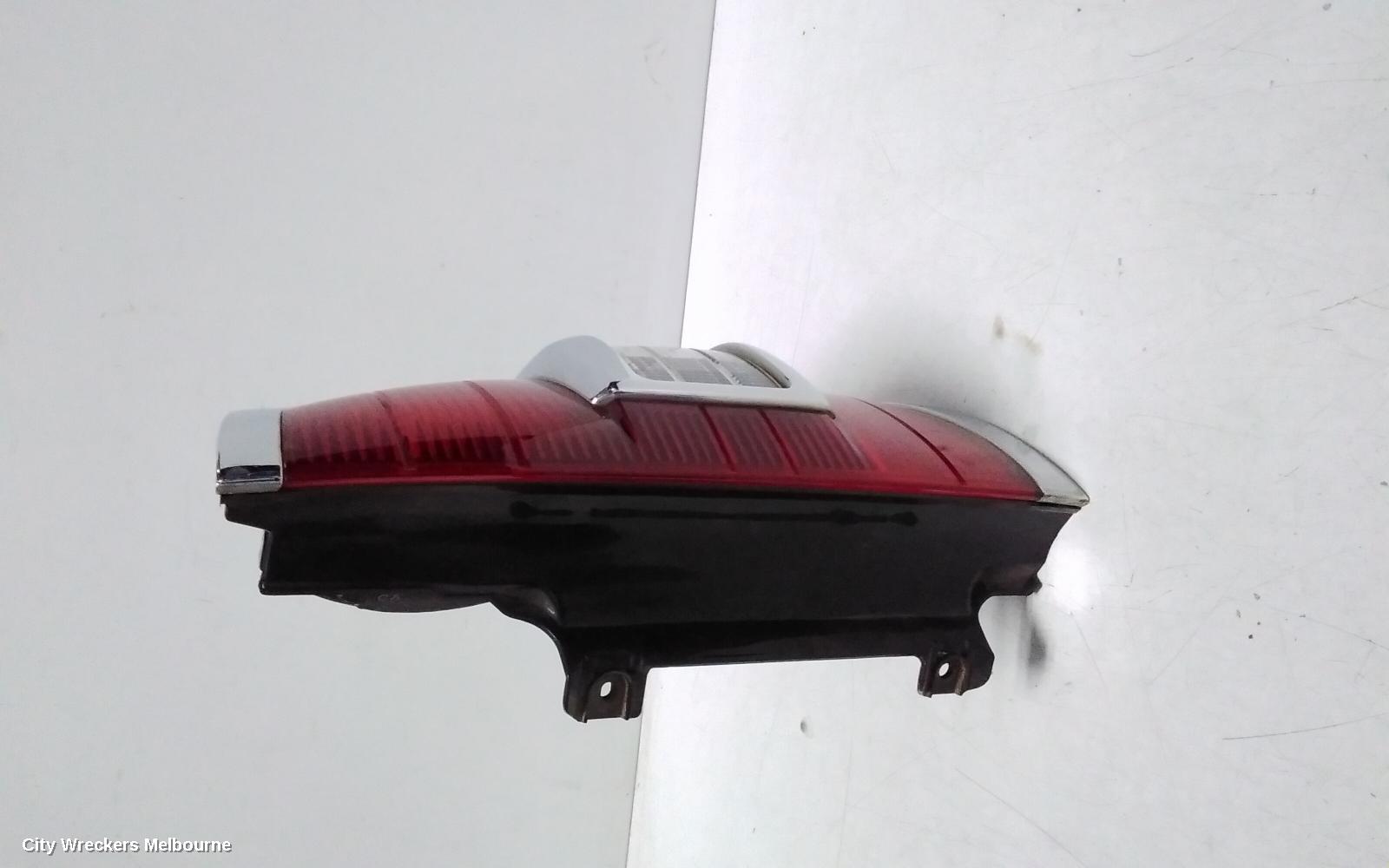 MITSUBISHI PAJERO RIGHT TAILLIGHT, NP, IN BODY, 11/2002 - 10/2006