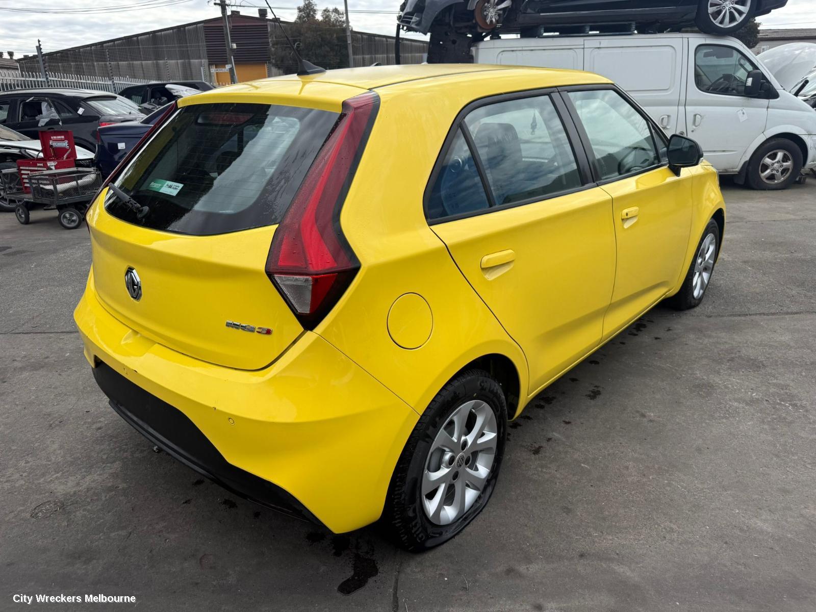 MG MG3 RIGHT GUARD LINER, SZP1, FRONT, 06/2018 ONWARDS