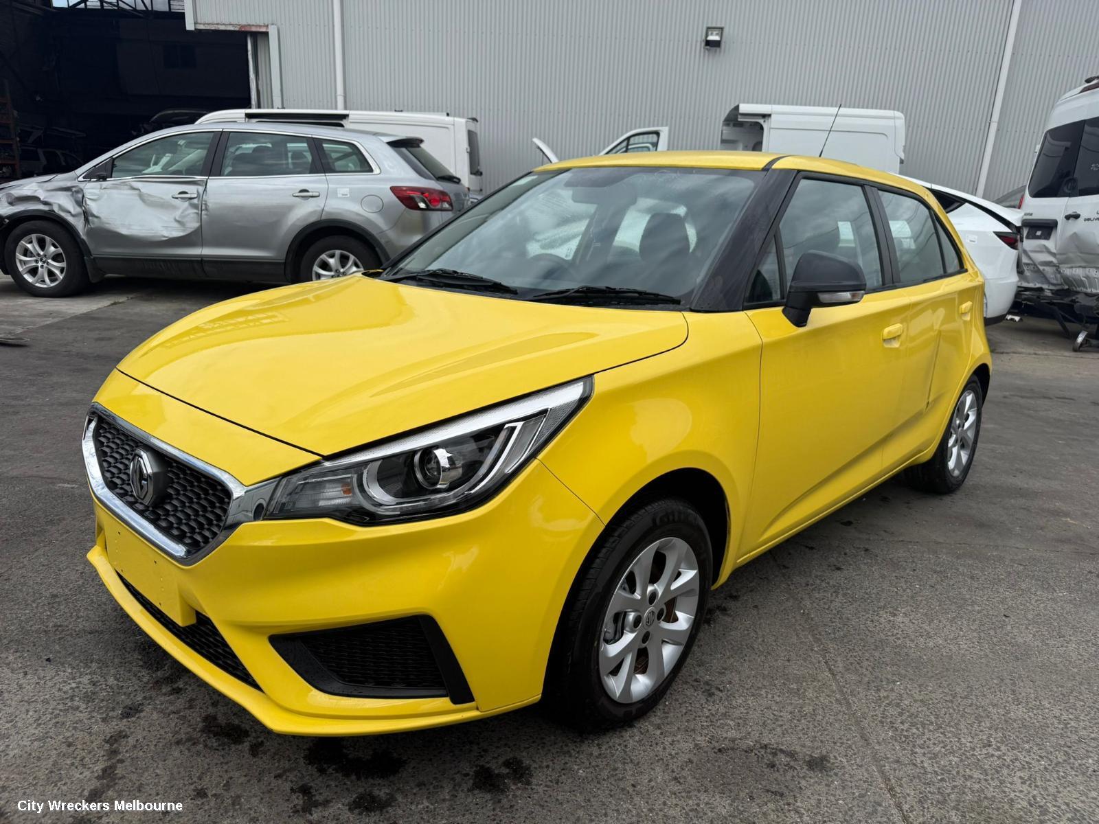 MG MG3 RIGHT GUARD LINER, SZP1, FRONT, 06/2018 ONWARDS