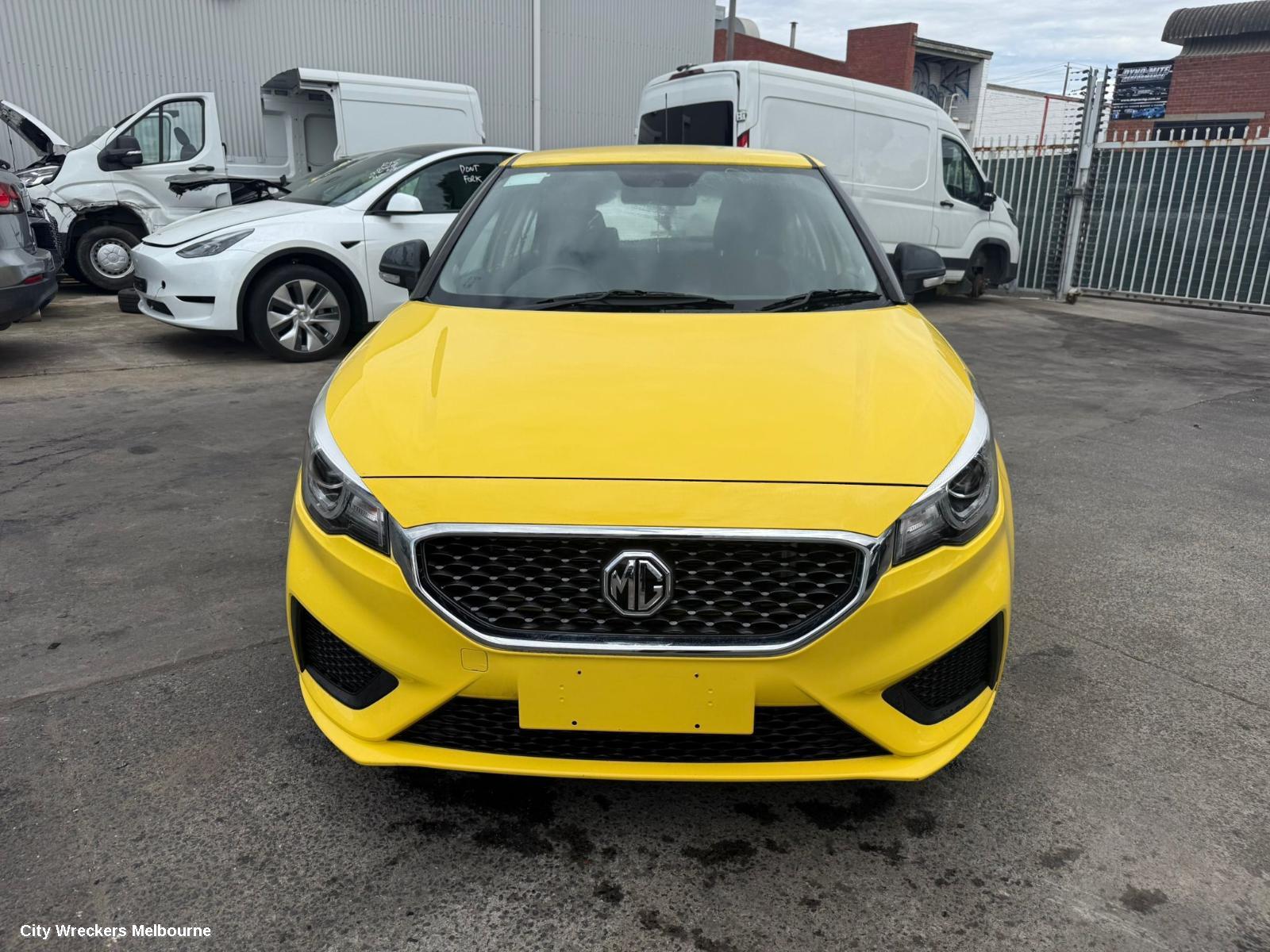 MG MG3 RIGHT GUARD LINER, SZP1, FRONT, 06/2018 ONWARDS