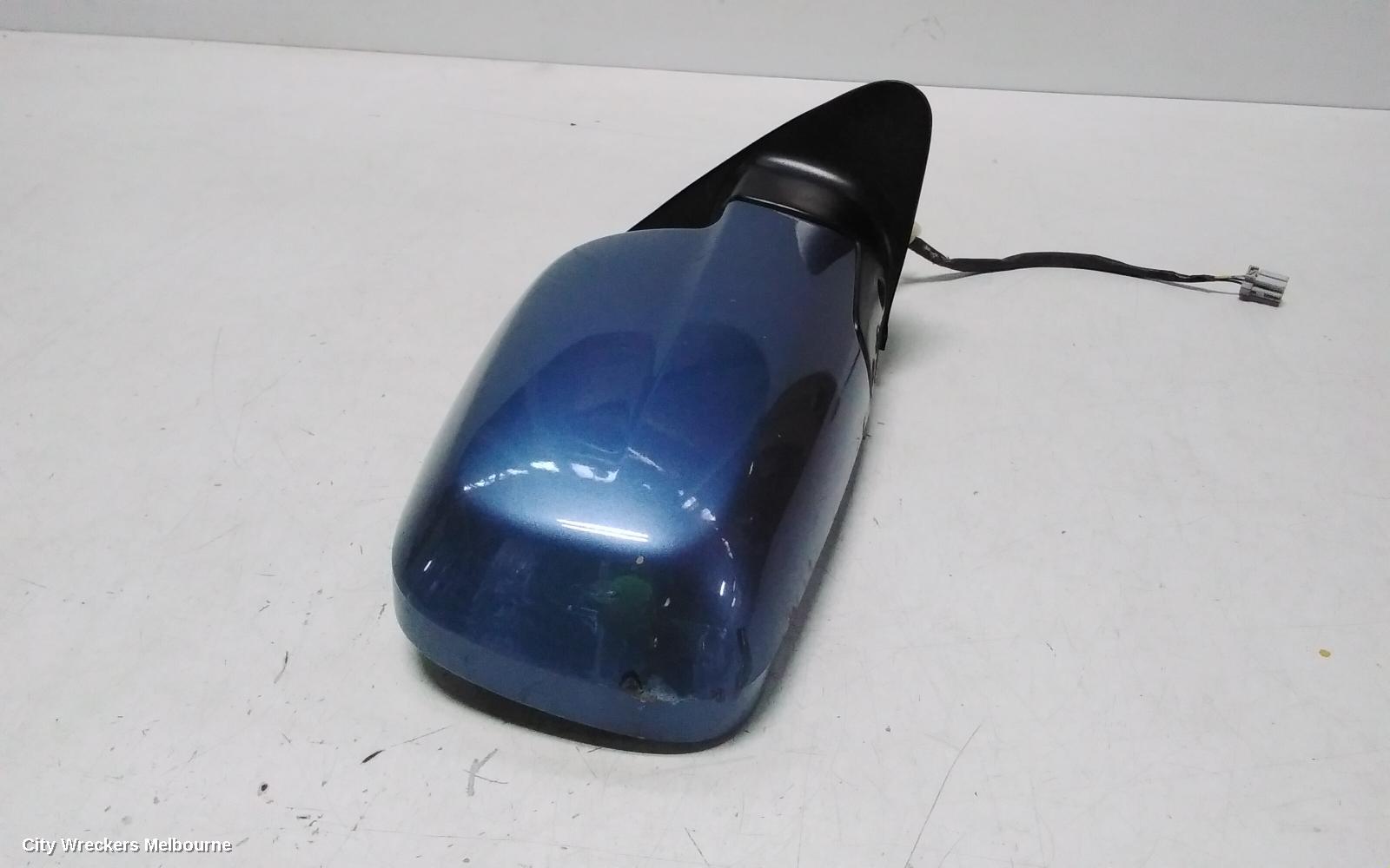 HONDA CRV RIGHT DOOR MIRROR, RD7, POWER, COLOUR CODED, 12/2001 - 02/2007