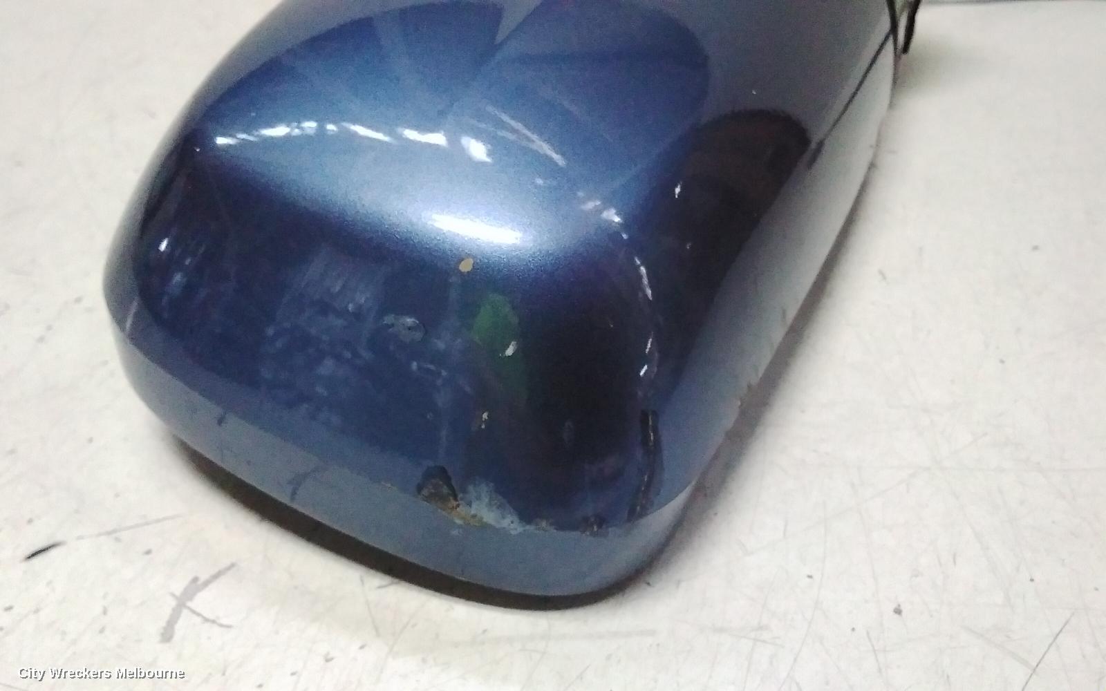 HONDA CRV RIGHT DOOR MIRROR, RD7, POWER, COLOUR CODED, 12/2001 - 02/2007