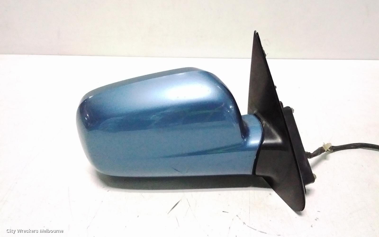 HONDA CRV RIGHT DOOR MIRROR, RD7, POWER, COLOUR CODED, 12/2001 - 02/2007