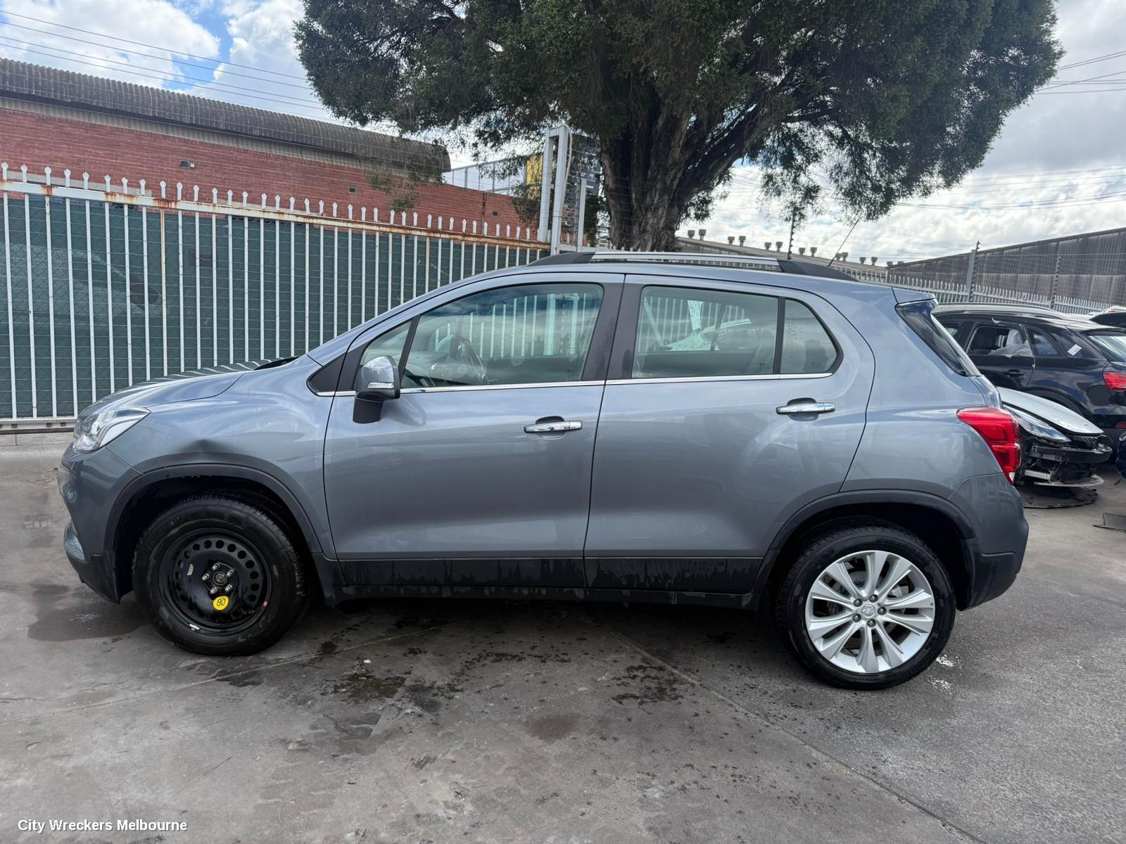 HOLDEN TRAX LEFT FRONT 1/4 DOOR GLASS, TJ SERIES, 08/2013 - 12/2020