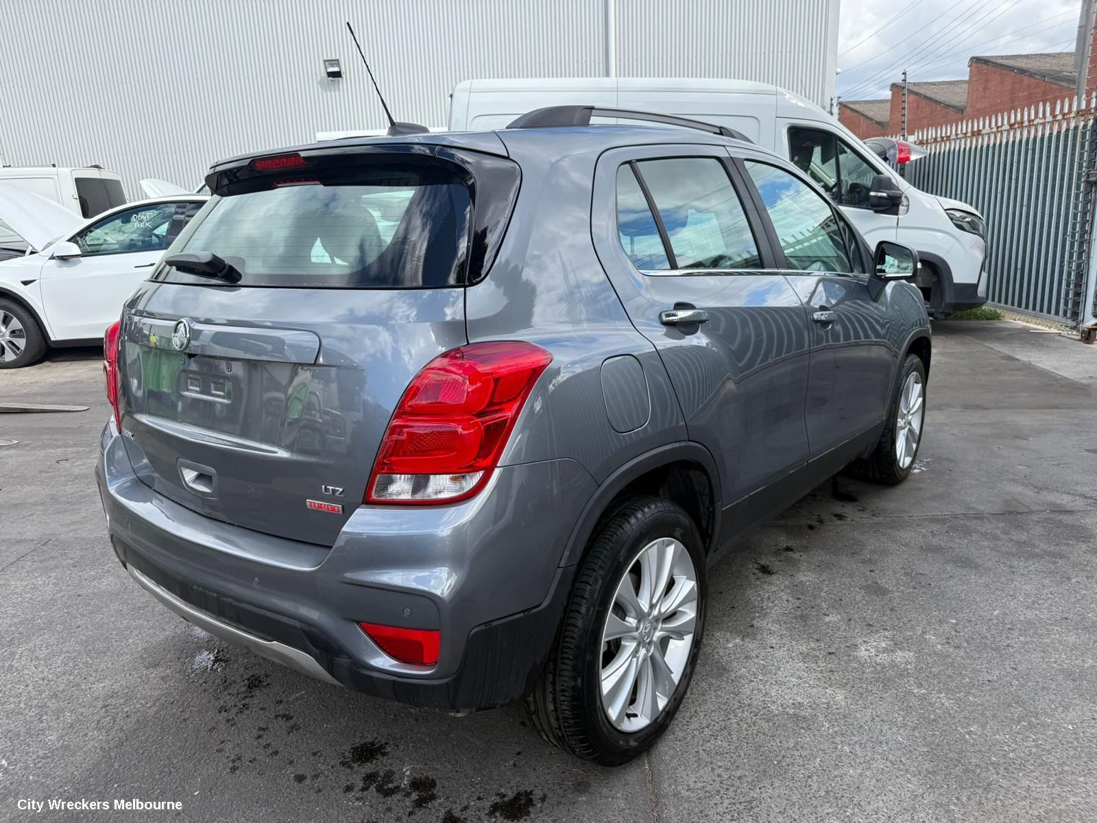 HOLDEN TRAX LEFT FRONT 1/4 DOOR GLASS, TJ SERIES, 08/2013 - 12/2020