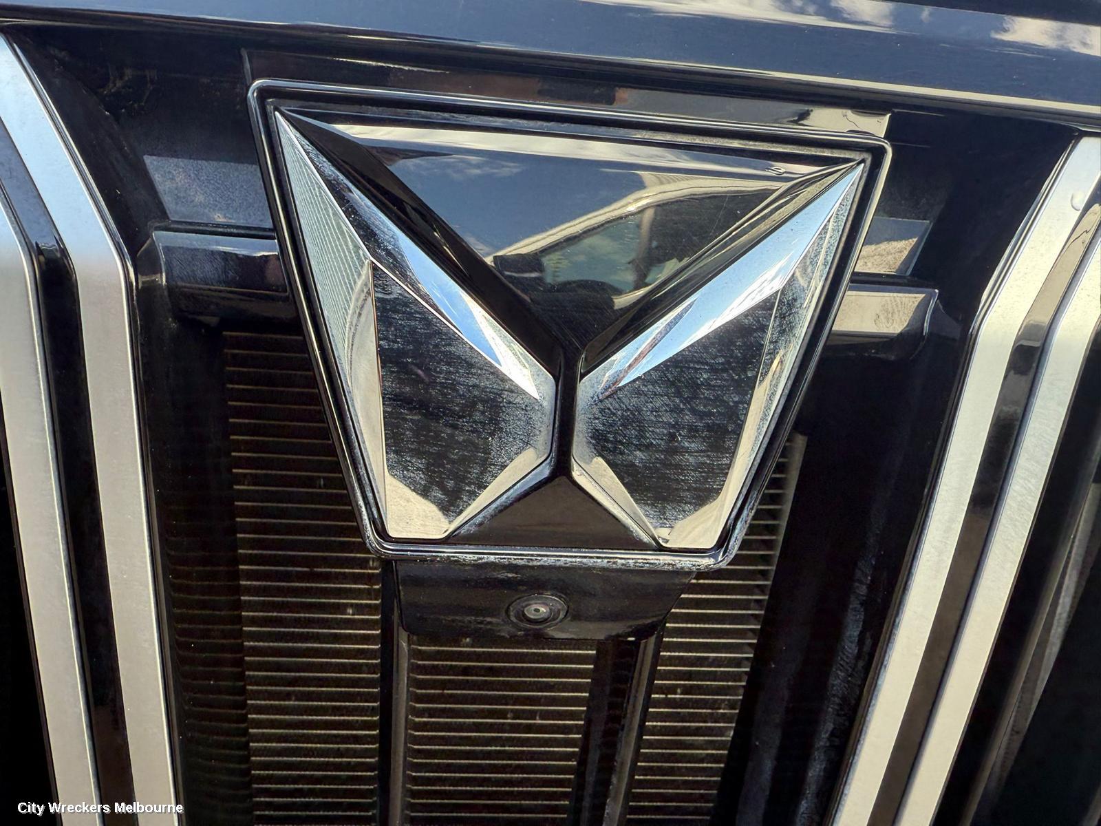 MAHINDRA XUV700 HEADREST, W601, 01/2023 ONWARDS