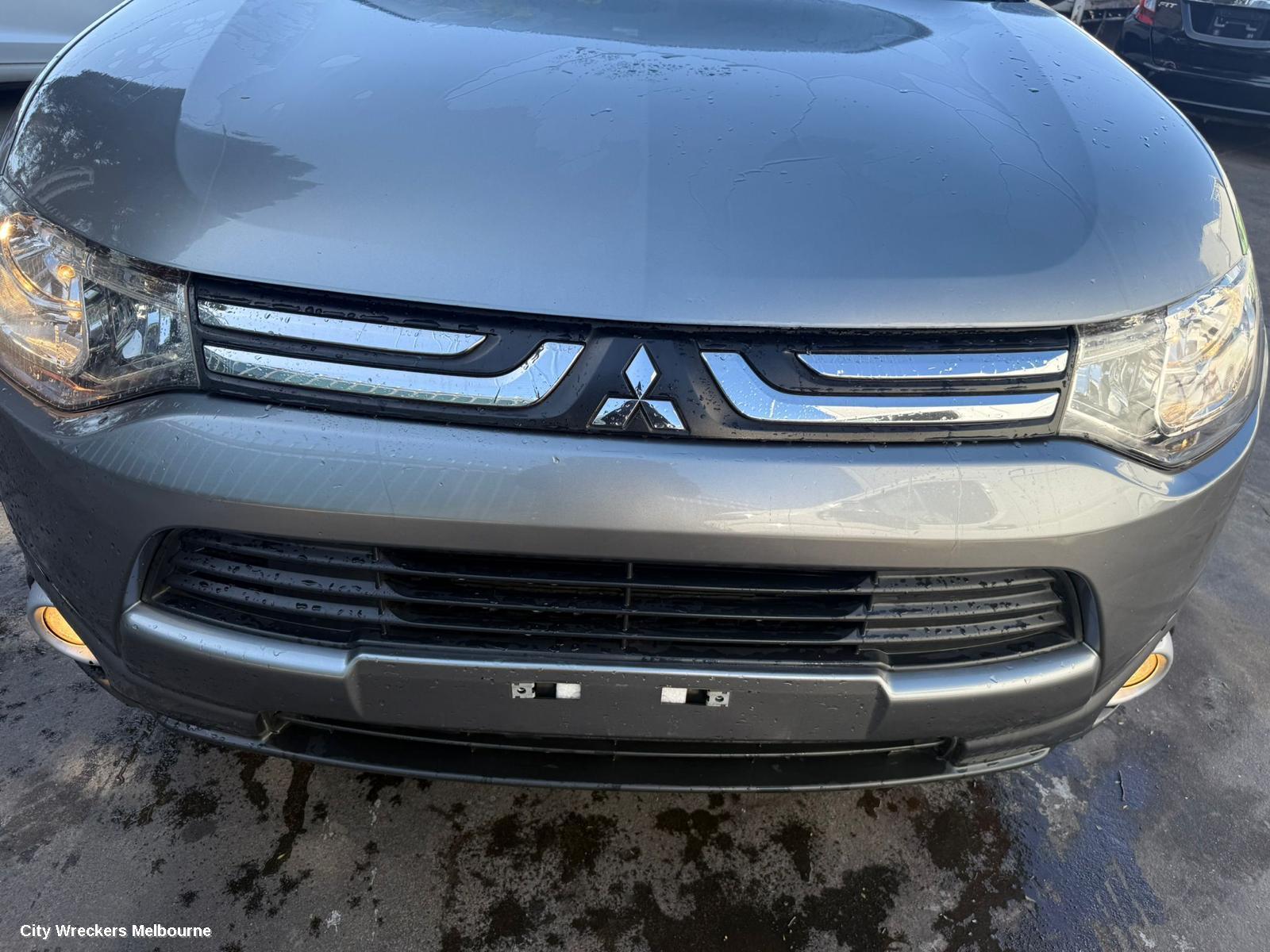 MITSUBISHI OUTLANDER CONSOLE, CONSOLE LID ONLY, ZJ-ZK, 10/2012 - 06/2017