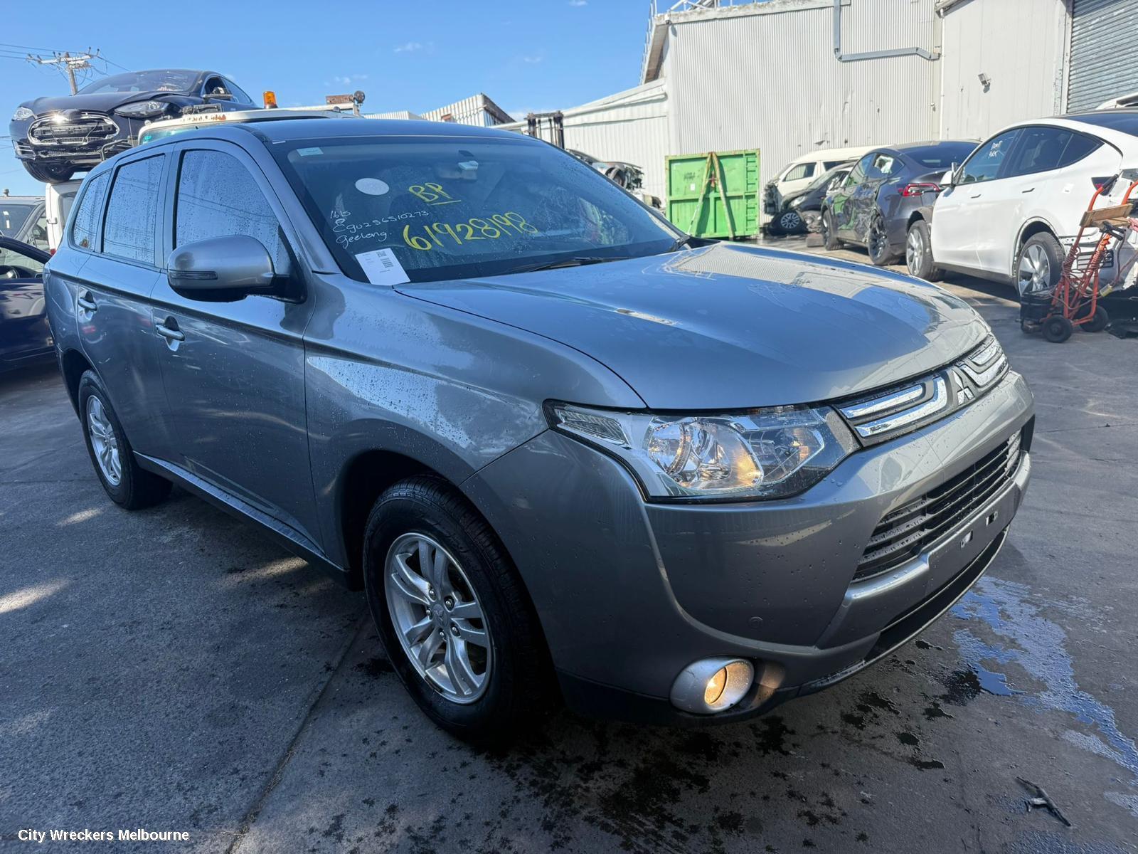 MITSUBISHI OUTLANDER CONSOLE, CONSOLE LID ONLY, ZJ-ZK, 10/2012 - 06/2017
