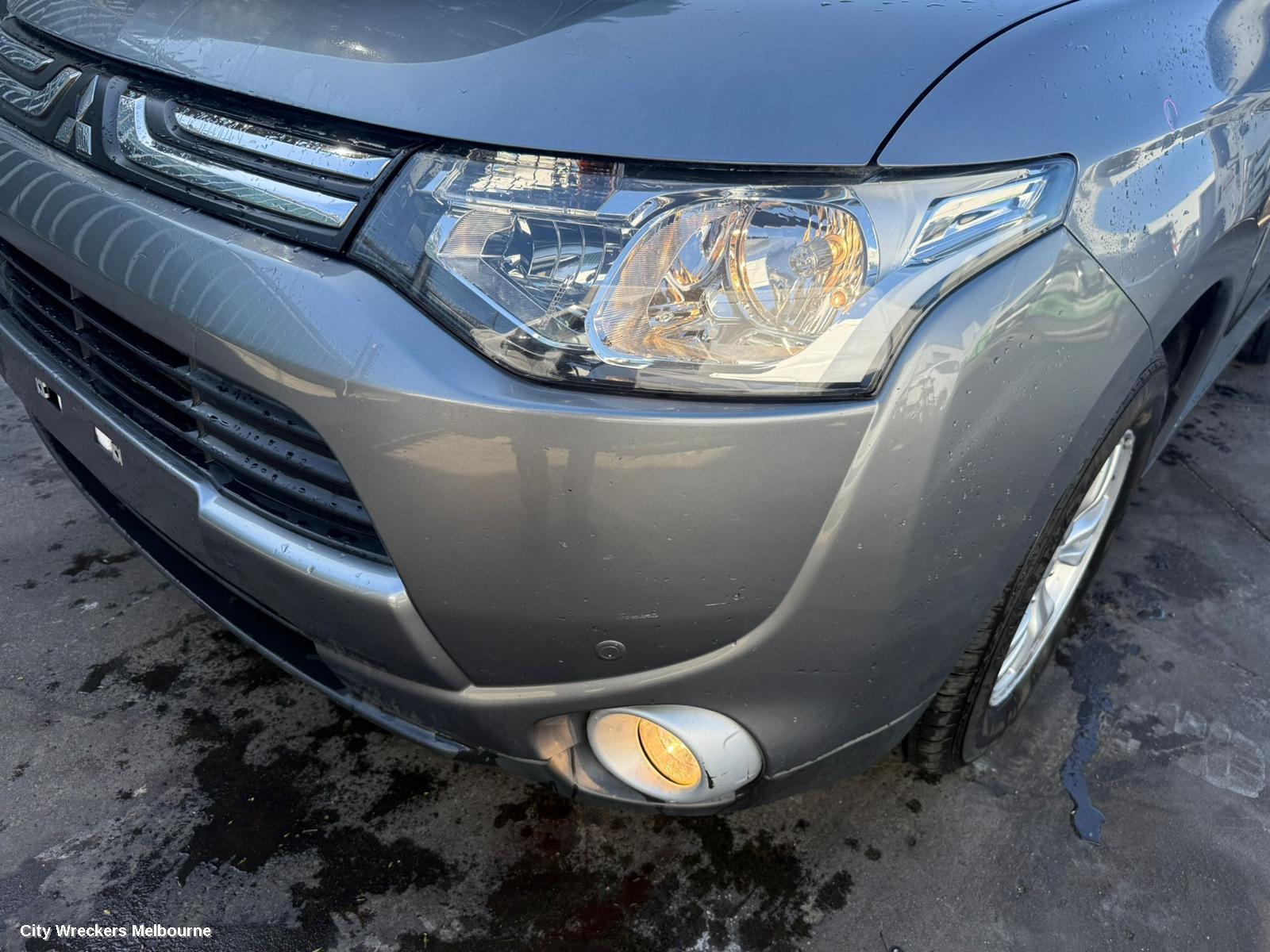 MITSUBISHI OUTLANDER CONSOLE, CONSOLE LID ONLY, ZJ-ZK, 10/2012 - 06/2017