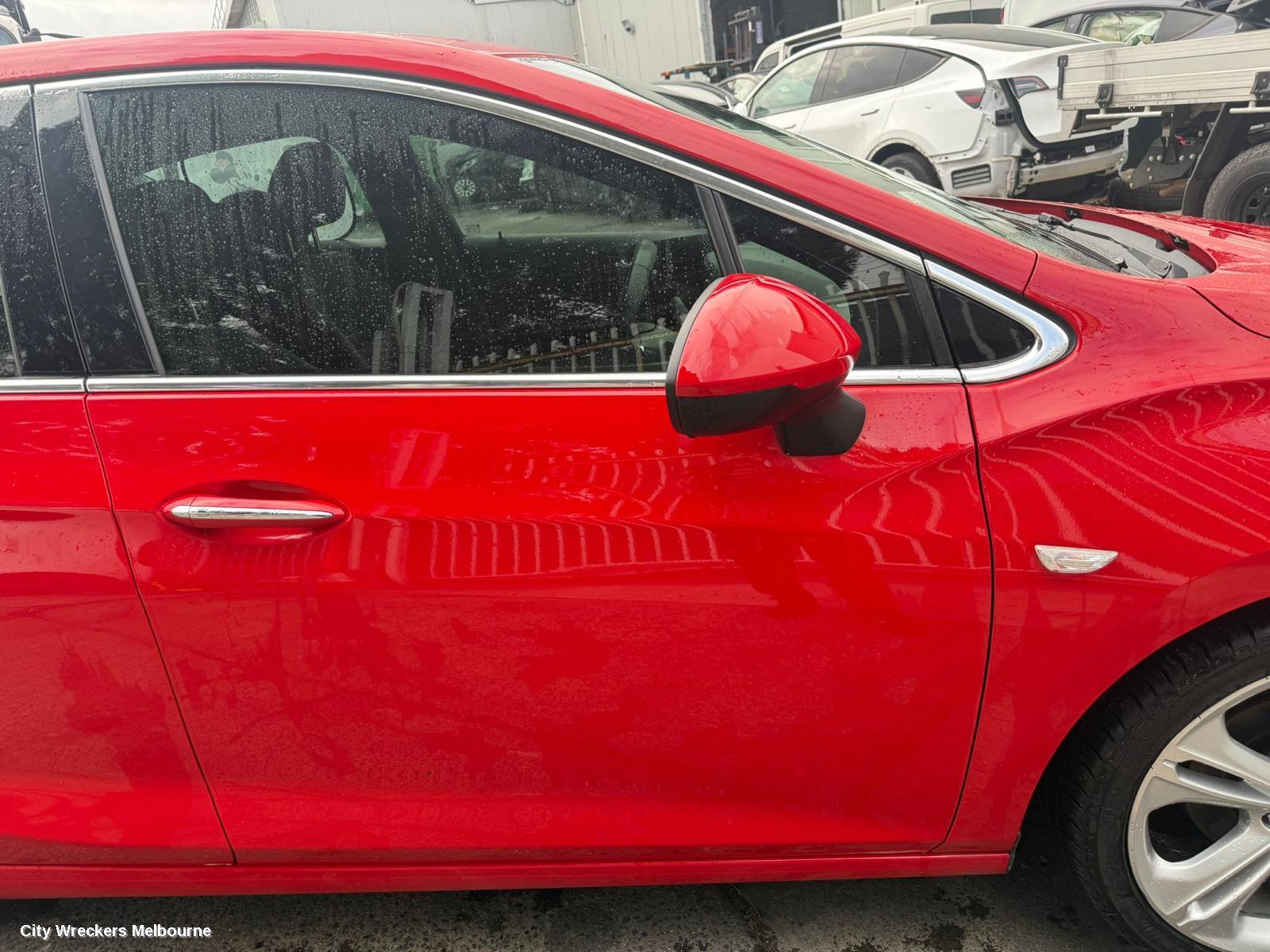 HOLDEN ASTRA RIGHT FRONT DOOR WINDOW, BK-BL, 09/2016 - 12/2020