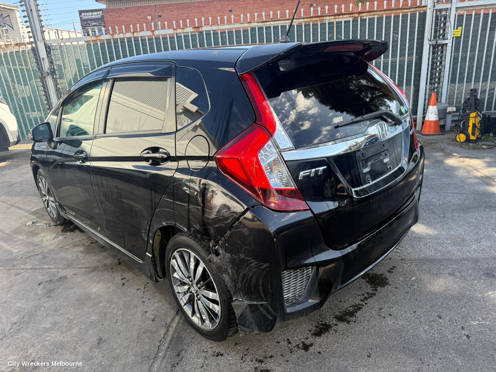 HONDA JAZZ LEFT FRONT 1/4 DOOR GLASS, GK/GF, 07/2014 - 12/2020
