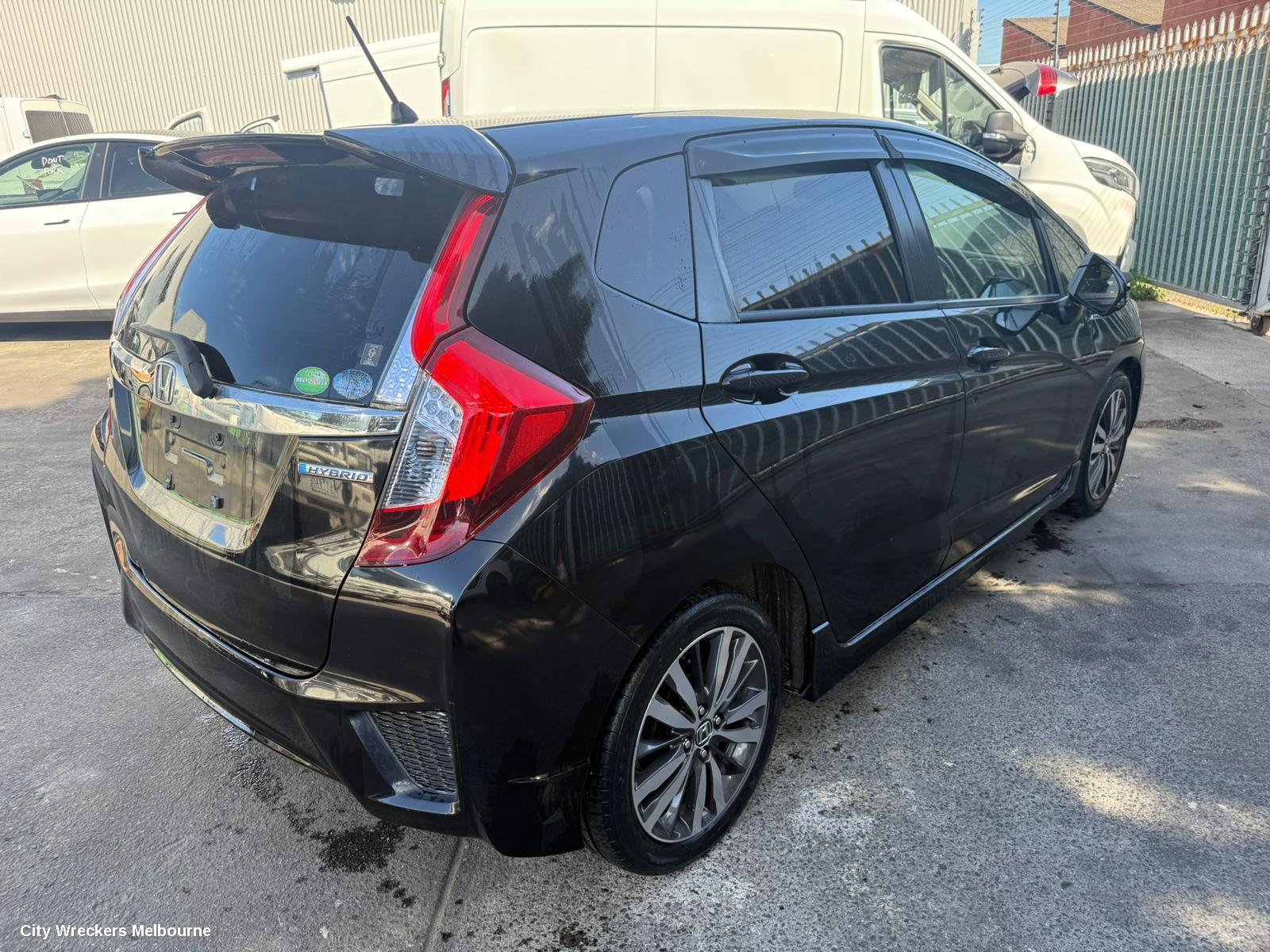 HONDA JAZZ LEFT FRONT 1/4 DOOR GLASS, GK/GF, 07/2014 - 12/2020