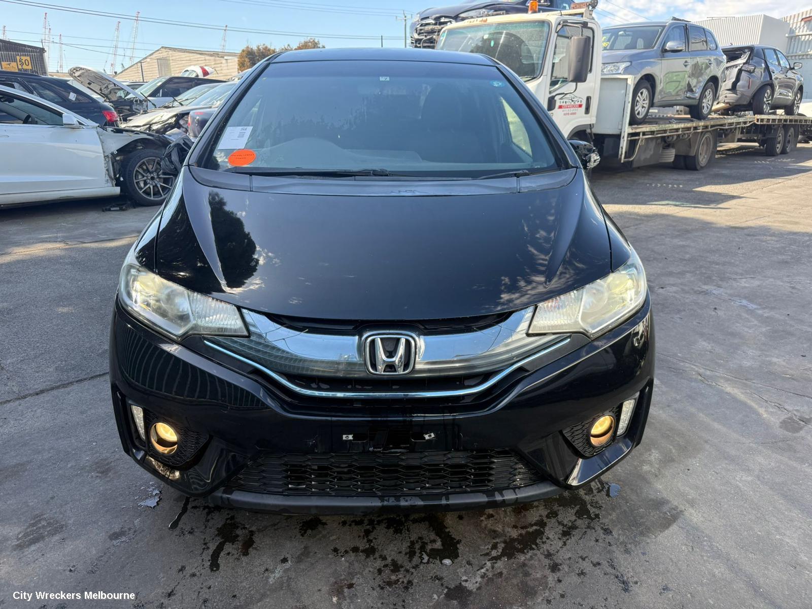 HONDA JAZZ LEFT FRONT 1/4 DOOR GLASS, GK/GF, 07/2014 - 12/2020