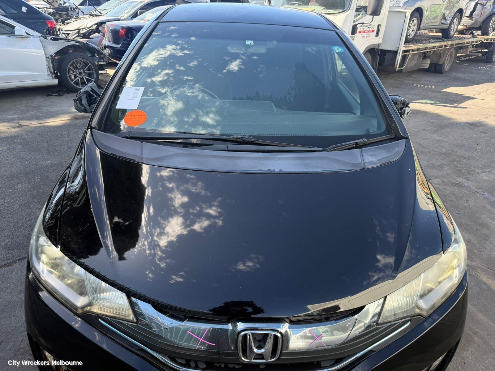 HONDA JAZZ LEFT FRONT 1/4 DOOR GLASS, GK/GF, 07/2014 - 12/2020