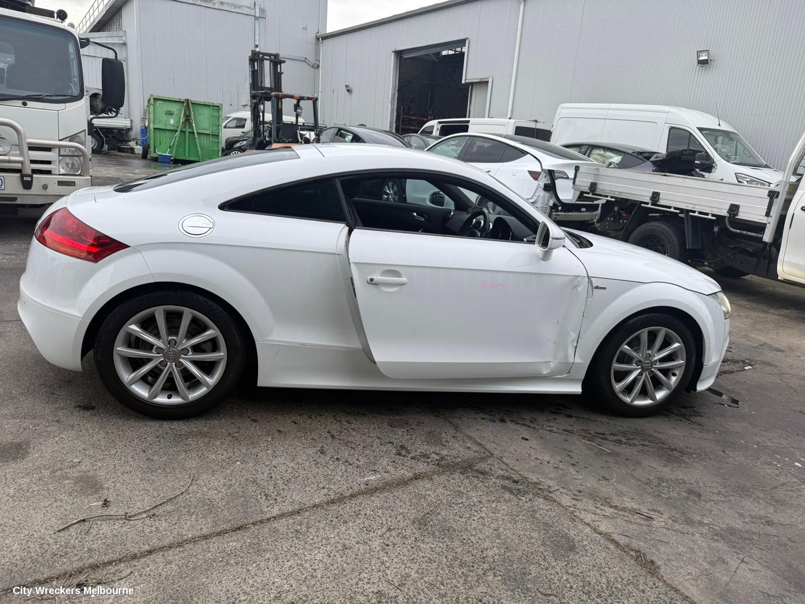 AUDI TT OVERFLOW BOTTLE, 8J, 09/2006 - 12/2014