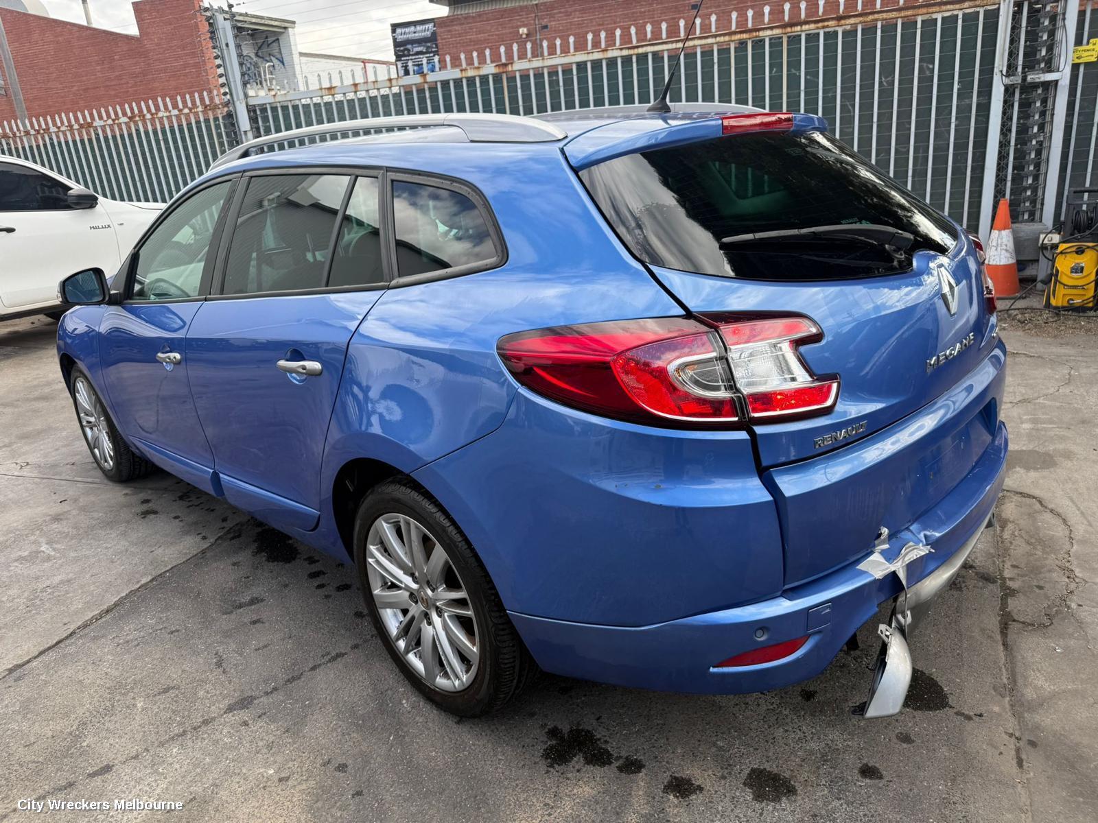RENAULT MEGANE PARCEL SHELF CARGO BLIND, X32/X95, 09/2010 - 05/2016