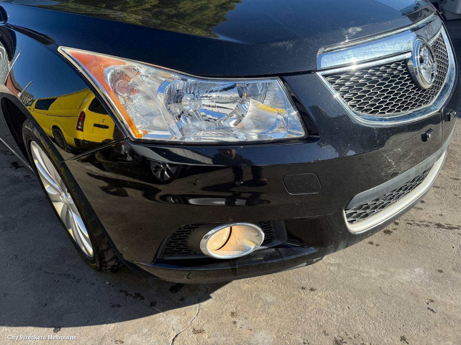 HOLDEN CRUZE RIGHT GUARD, JG-JH, CD/CDX/EQUIPE/Z SERIES, W/ INDICATOR, NON SKIRT TYPE, 03/2009 - 12/2014