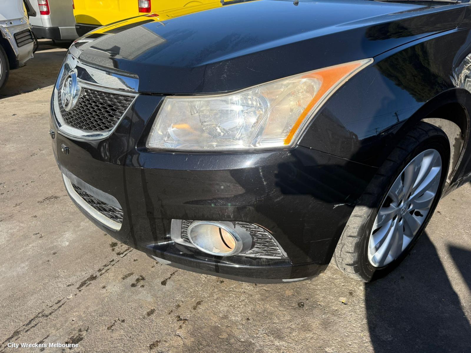HOLDEN CRUZE RIGHT GUARD, JG-JH, CD/CDX/EQUIPE/Z SERIES, W/ INDICATOR, NON SKIRT TYPE, 03/2009 - 12/2014