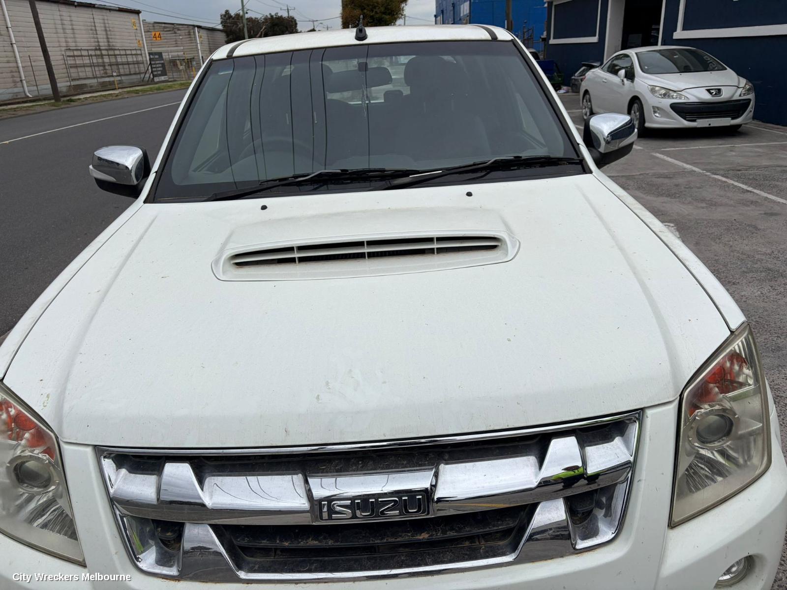 ISUZU DMAX WHEEL ARCH FLARE, LH FRONT, RA, 10/2008 - 05/2012
