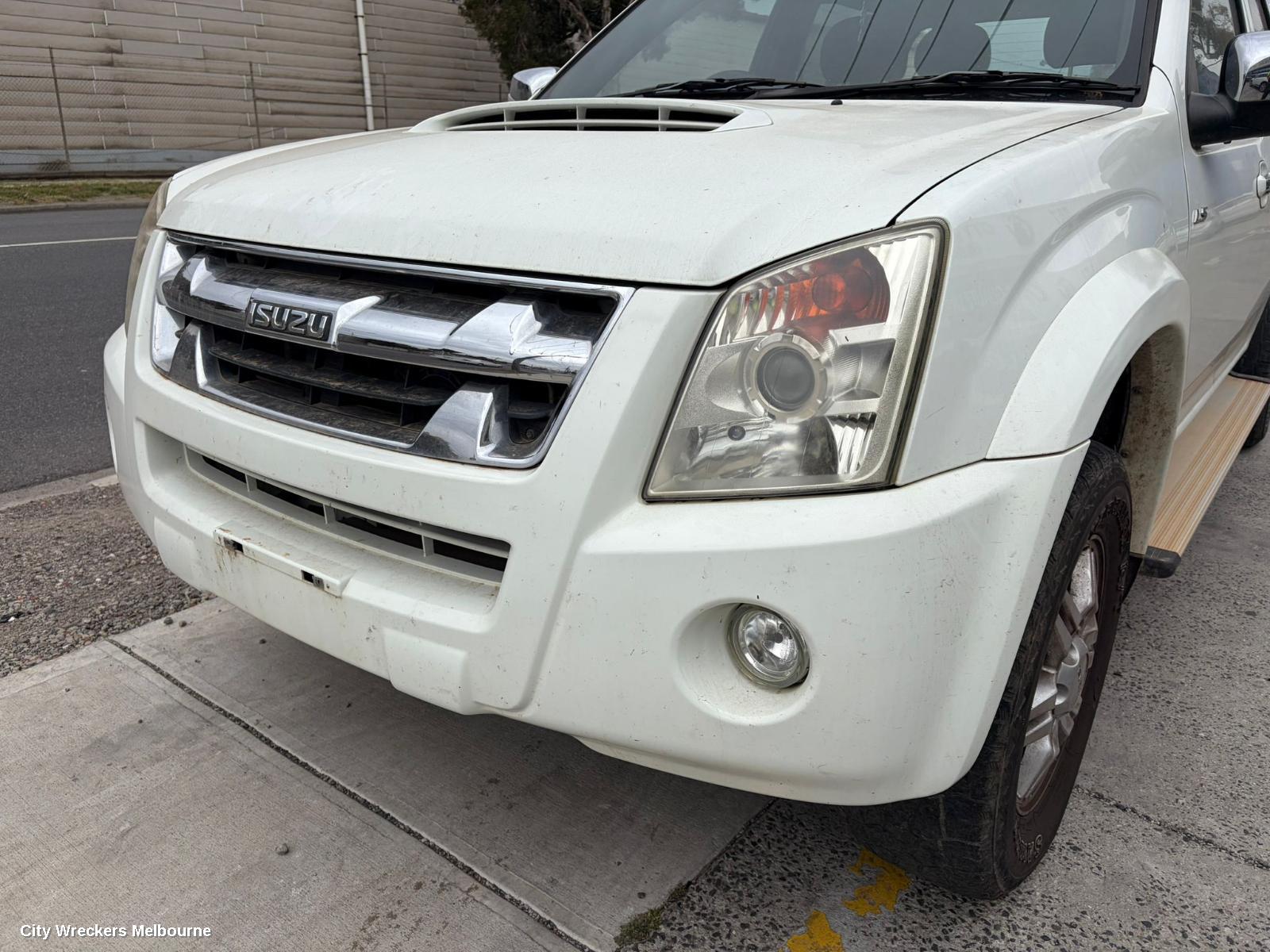 ISUZU DMAX WHEEL ARCH FLARE, LH FRONT, RA, 10/2008 - 05/2012