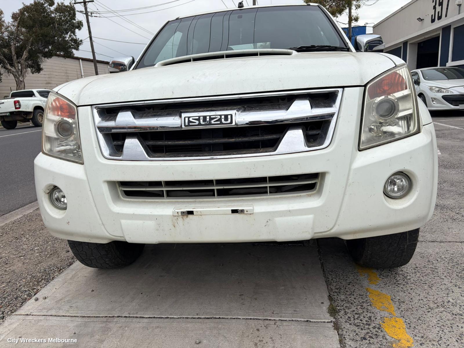 ISUZU DMAX WHEEL ARCH FLARE, LH FRONT, RA, 10/2008 - 05/2012