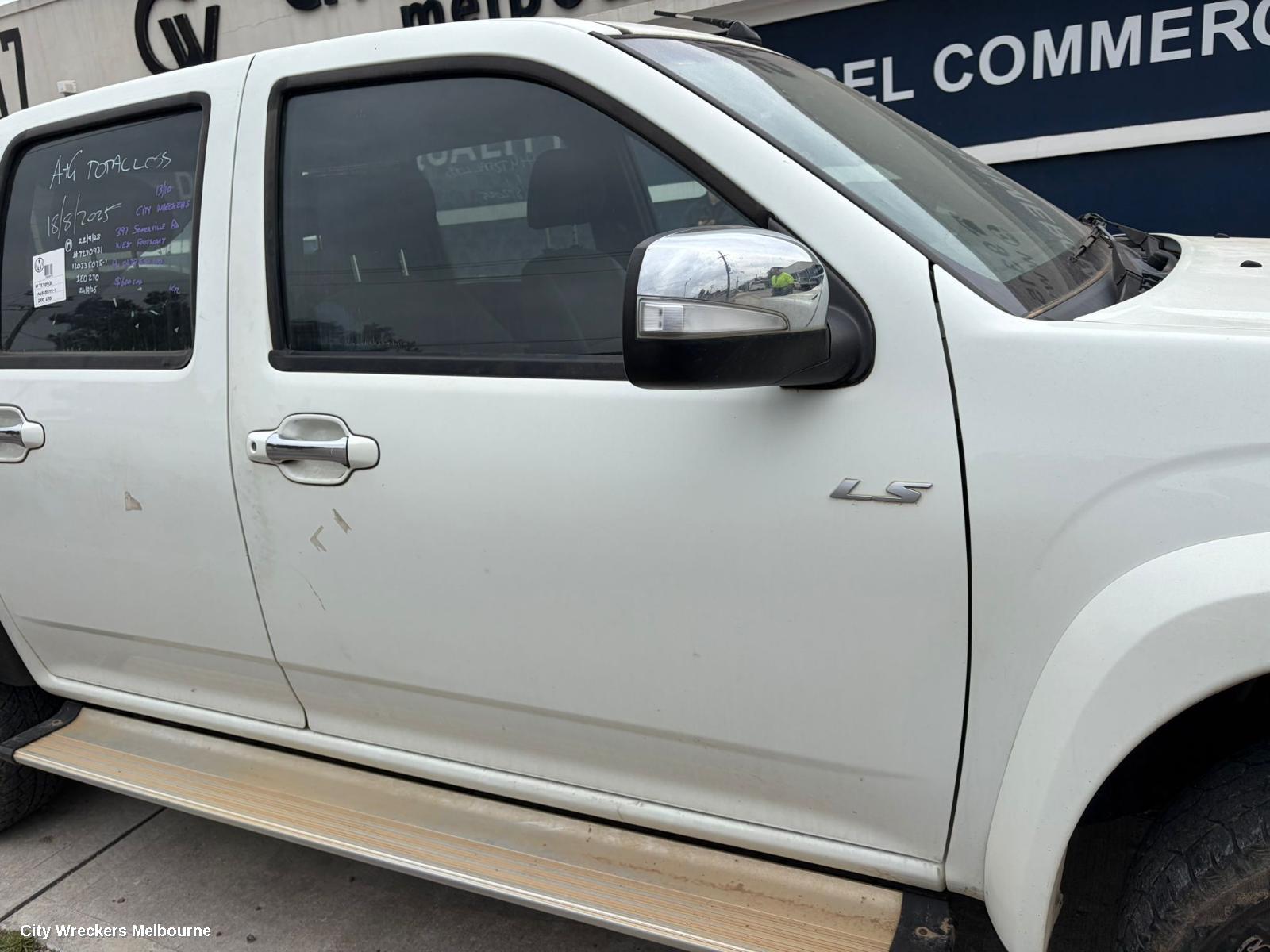 ISUZU DMAX WHEEL ARCH FLARE, LH FRONT, RA, 10/2008 - 05/2012