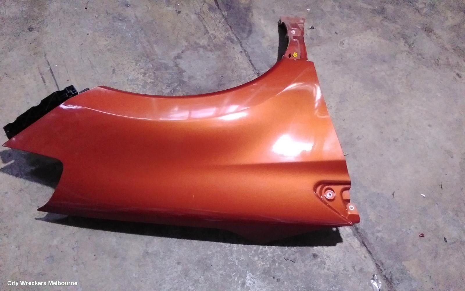 RENAULT KALEOS RIGHT GUARD, H45, 07/2011 - 04/2016