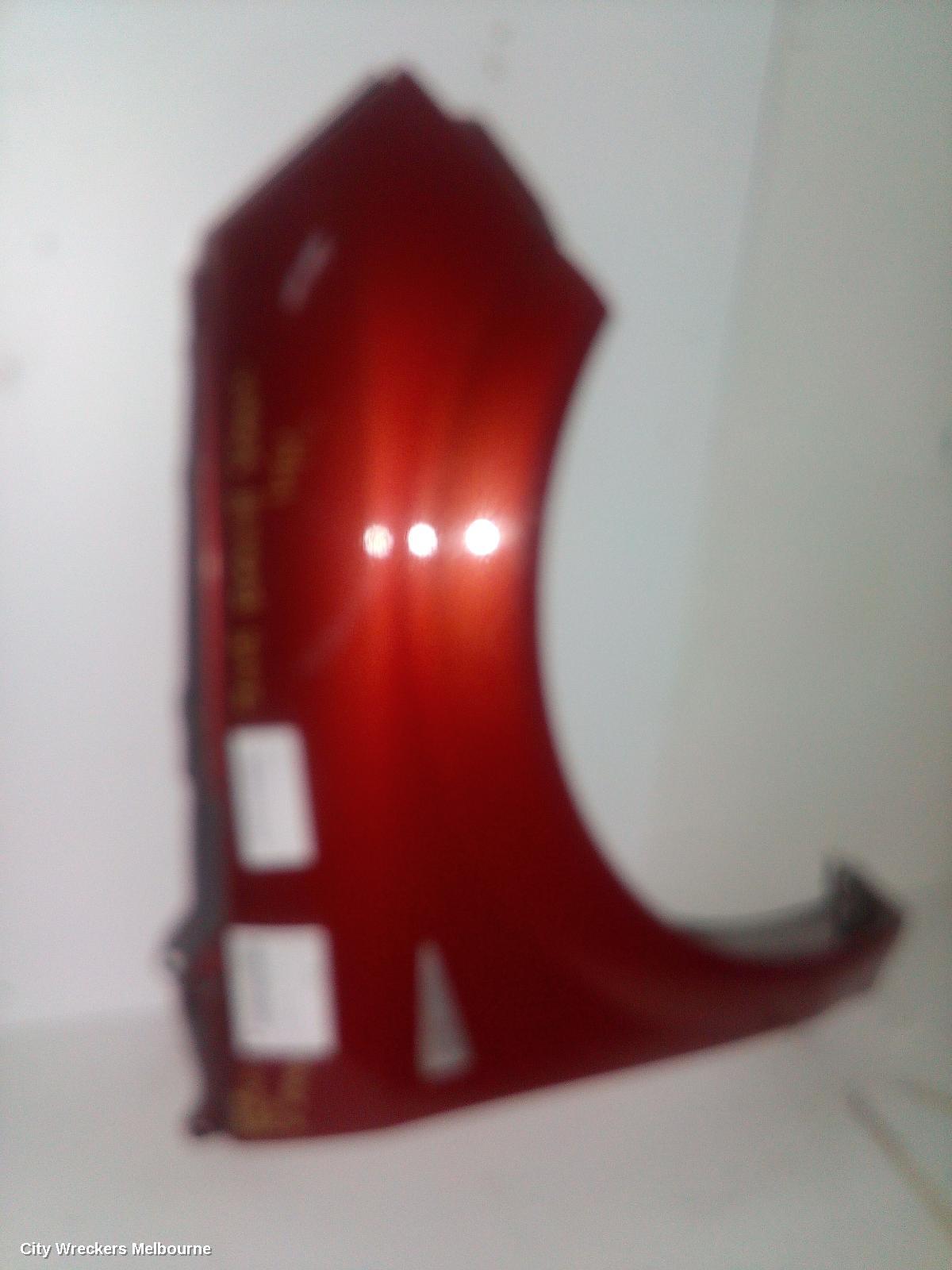 RENAULT SCENIC LEFT GUARD, J84, 12/2004 - 12/2006
