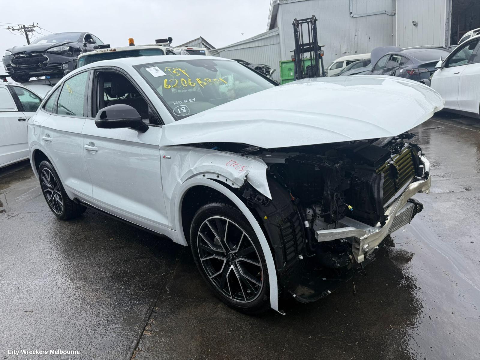 AUDI Q5 LEFT FRONT DOOR WINDOW, FY, GREEN TINT TYPE, 02/2017 - 02/2025