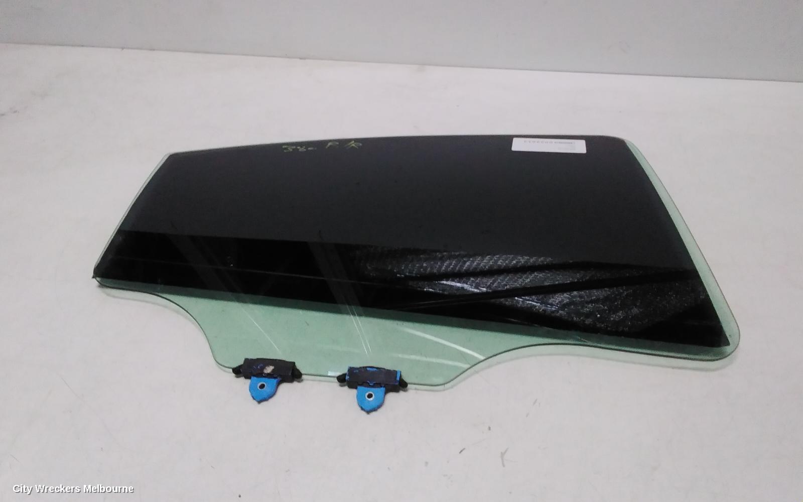MITSUBISHI 380 RIGHT REAR DOOR WINDOW, DB, 09/2005 - 03/2008