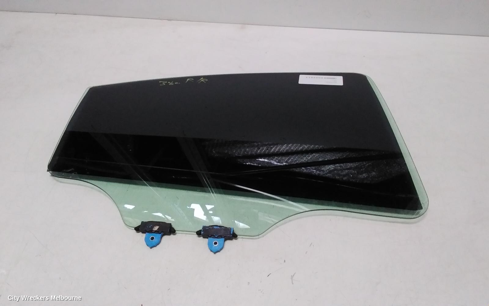 MITSUBISHI 380 RIGHT REAR DOOR WINDOW, DB, 09/2005 - 03/2008