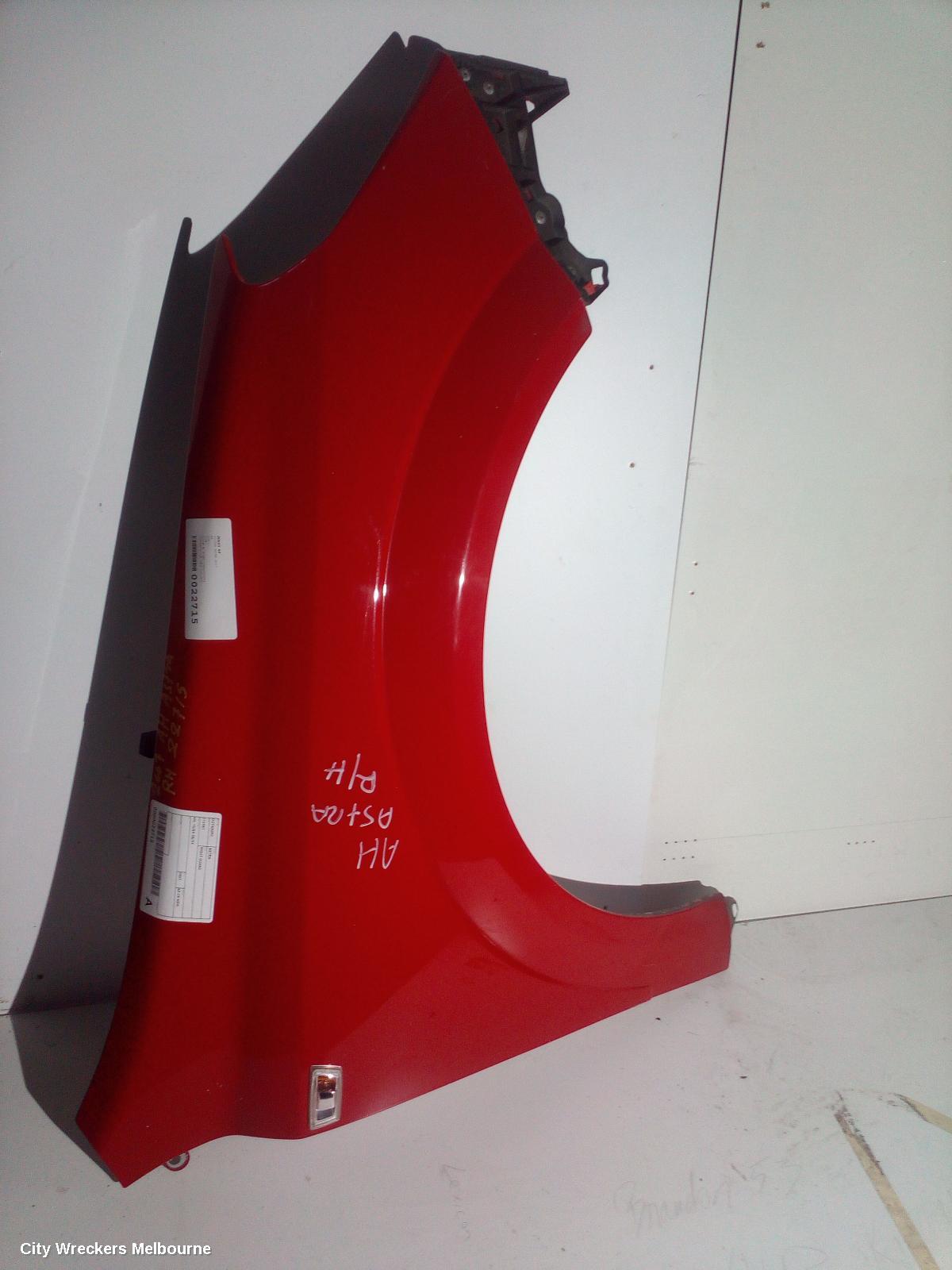 HOLDEN ASTRA RIGHT GUARD, AH, 10/2004 - 08/2009