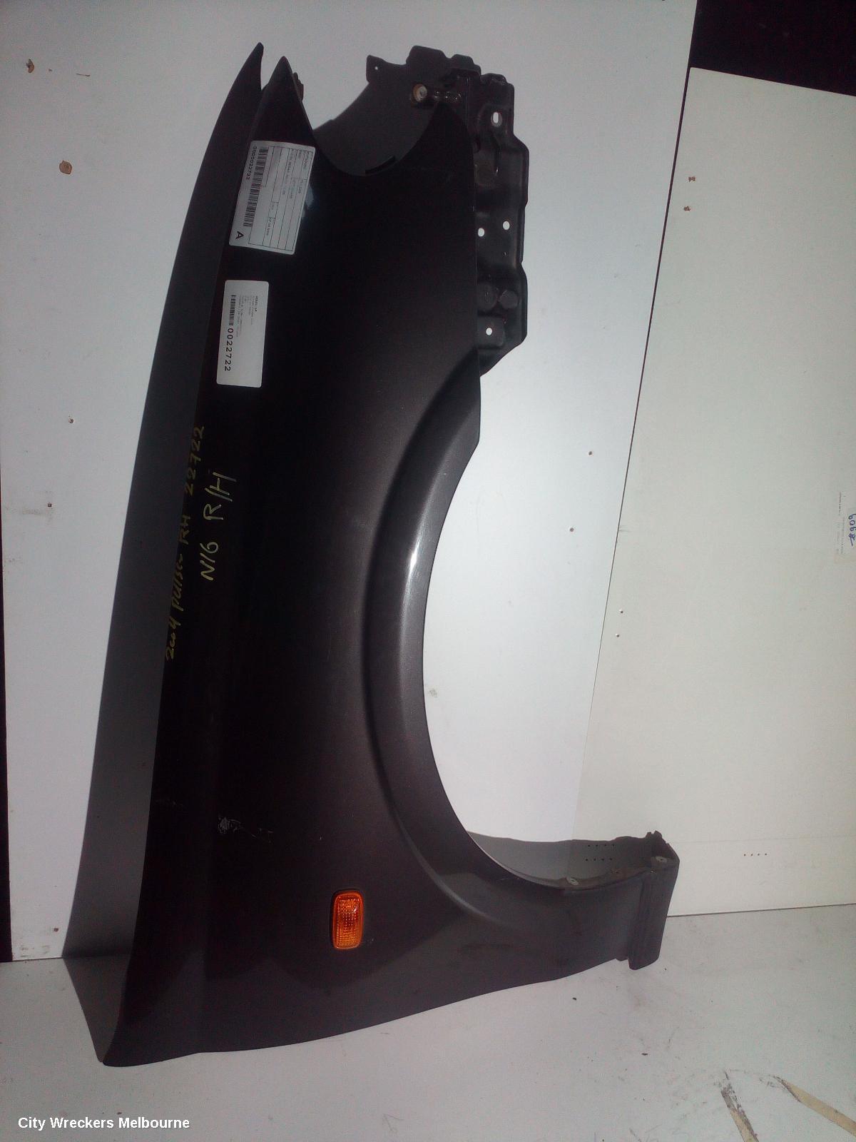 NISSAN PULSAR RIGHT GUARD, N16 SII, SEDAN, 08/2003 - 12/2005